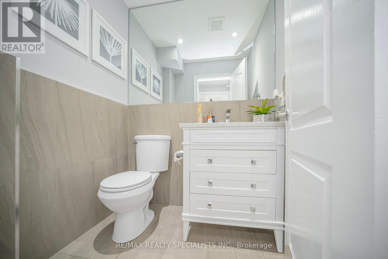 44 Dunvegan Crescent, Brampton, Ontario  L7A 2Y2 - Photo 46 - W12985470