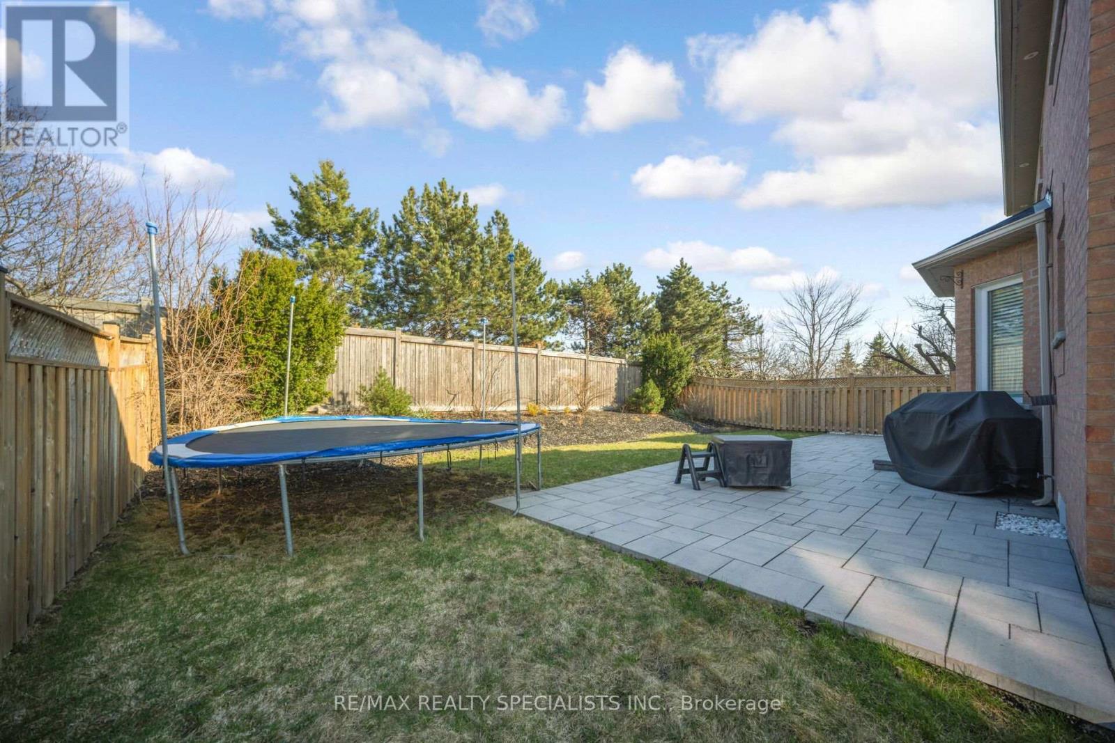 44 Dunvegan Crescent, Brampton, Ontario  L7A 2Y2 - Photo 48 - W12985470