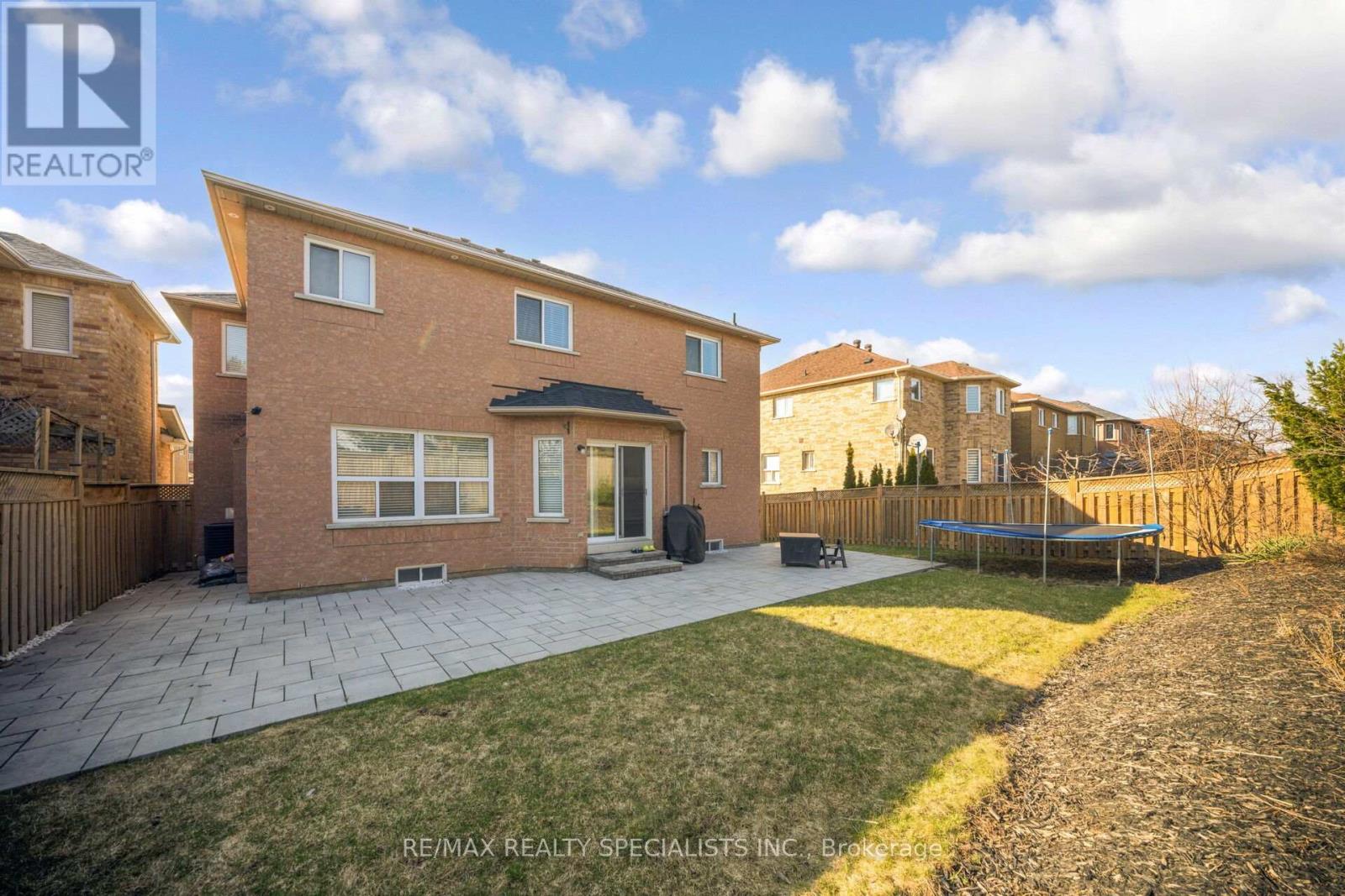 44 Dunvegan Crescent, Brampton, Ontario  L7A 2Y2 - Photo 50 - W12985470