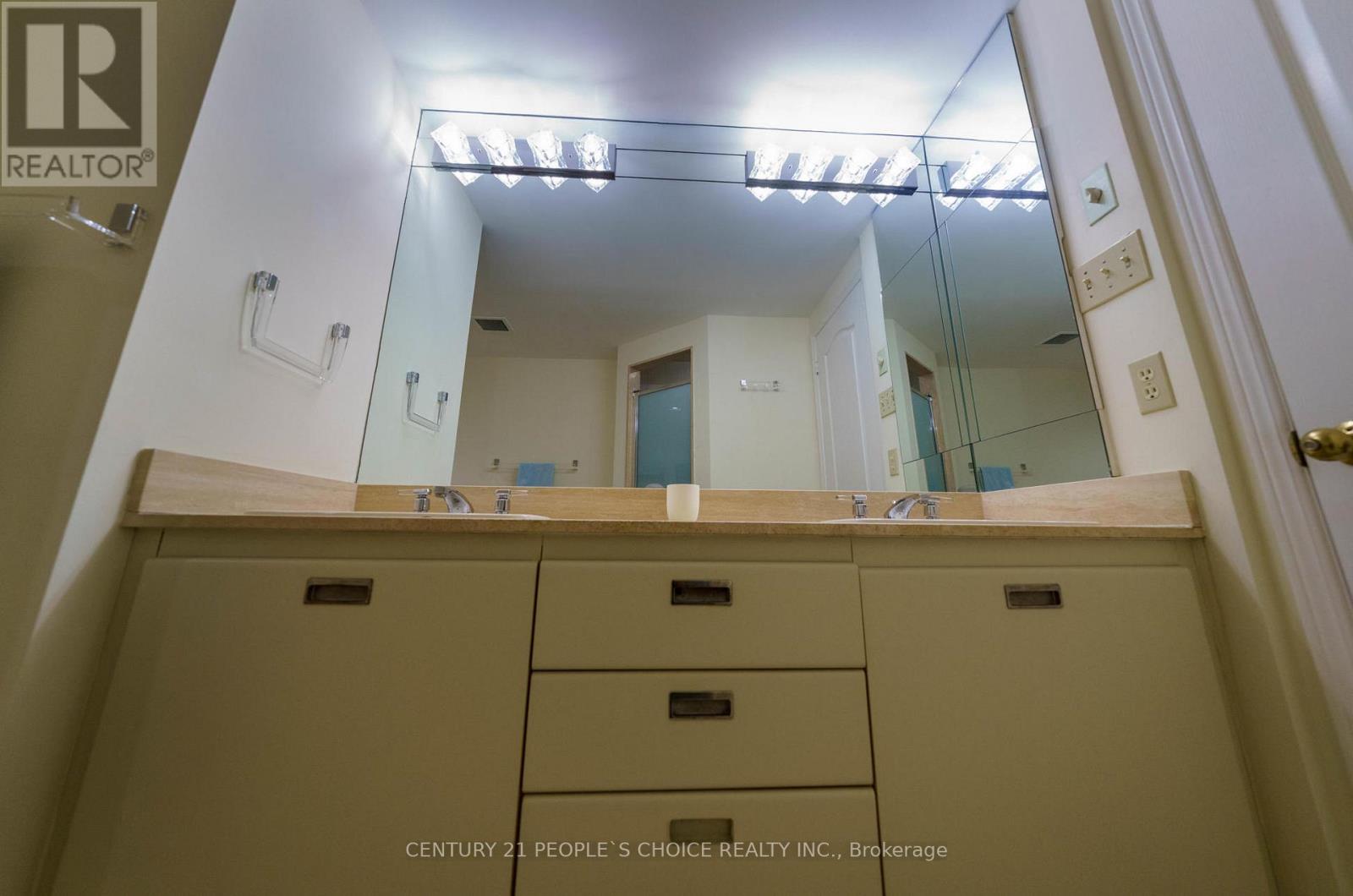 506 - 1905 Pilgrims Way, Oakville, Ontario  L6M 2X2 - Photo 32 - W12985472