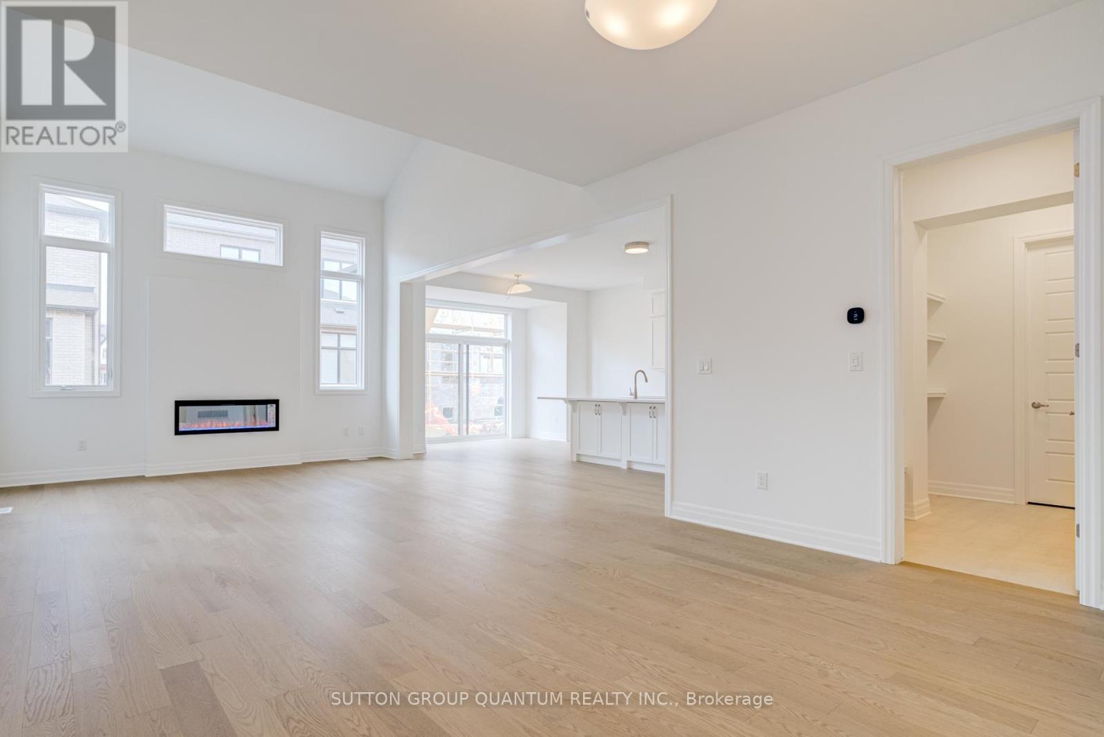 3306 Wolverine Path, Oakville, Ontario  L6H 8B1 - Photo 10 - W12985490