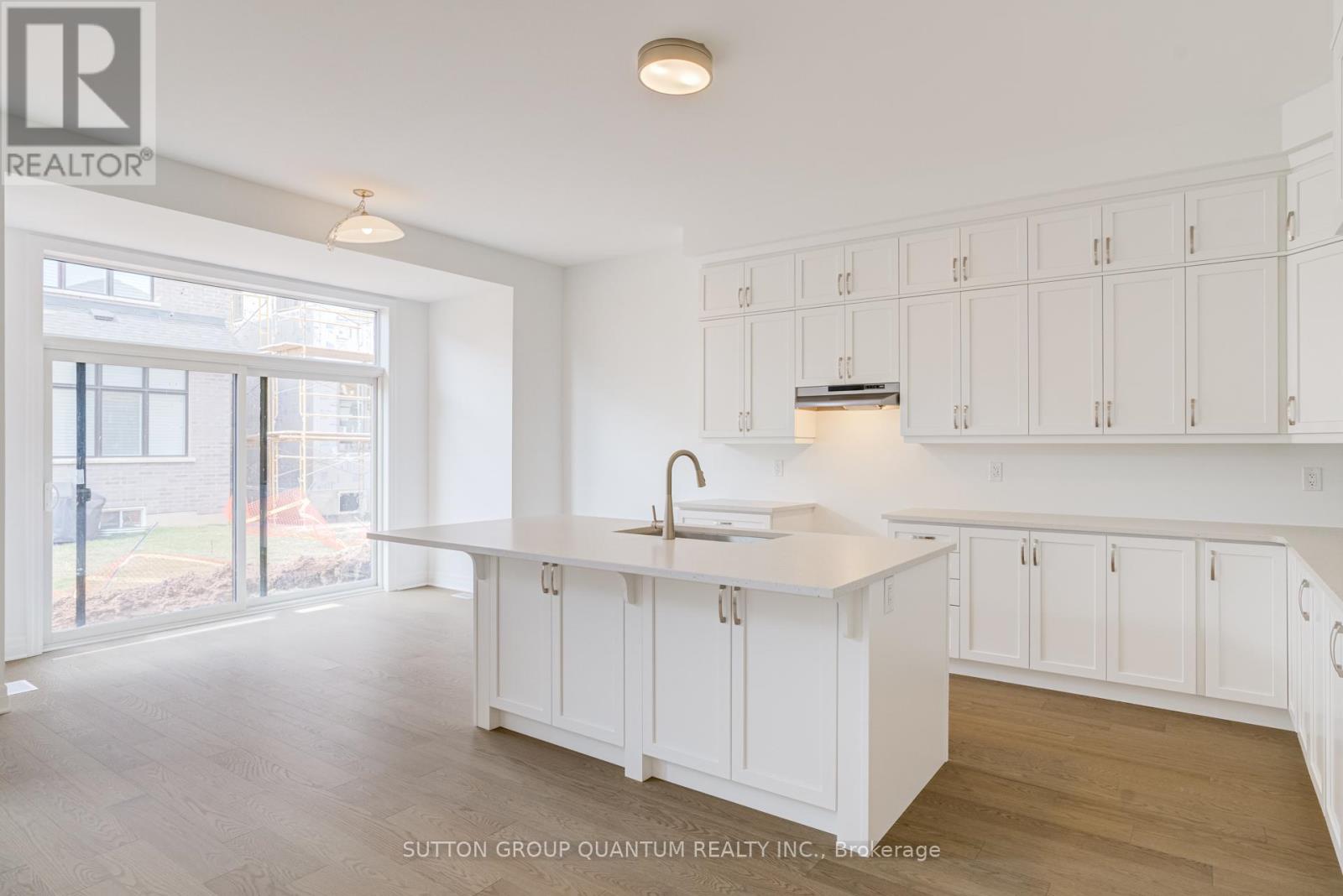 3306 Wolverine Path, Oakville, Ontario  L6H 8B1 - Photo 19 - W12985490