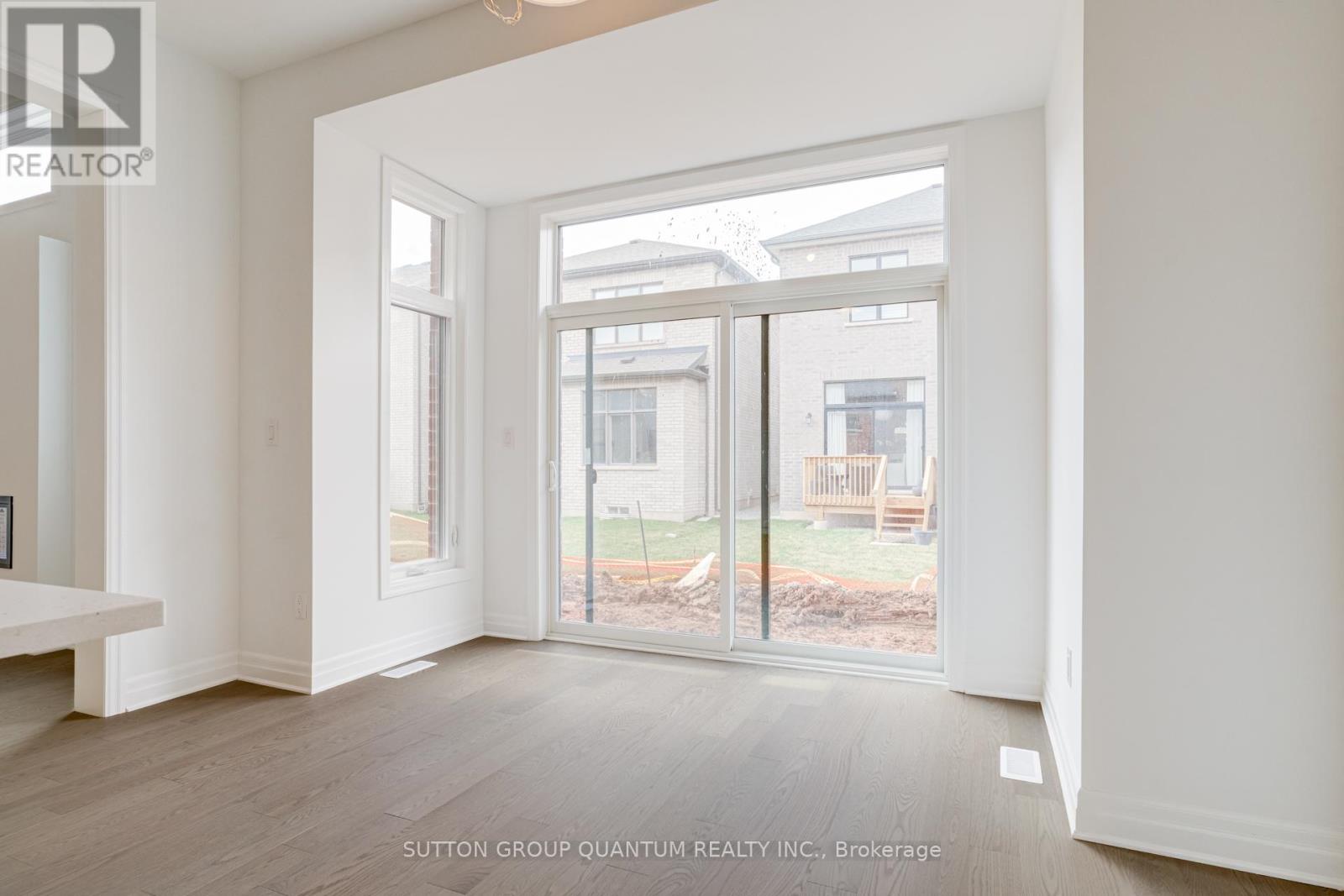 3306 Wolverine Path, Oakville, Ontario  L6H 8B1 - Photo 20 - W12985490