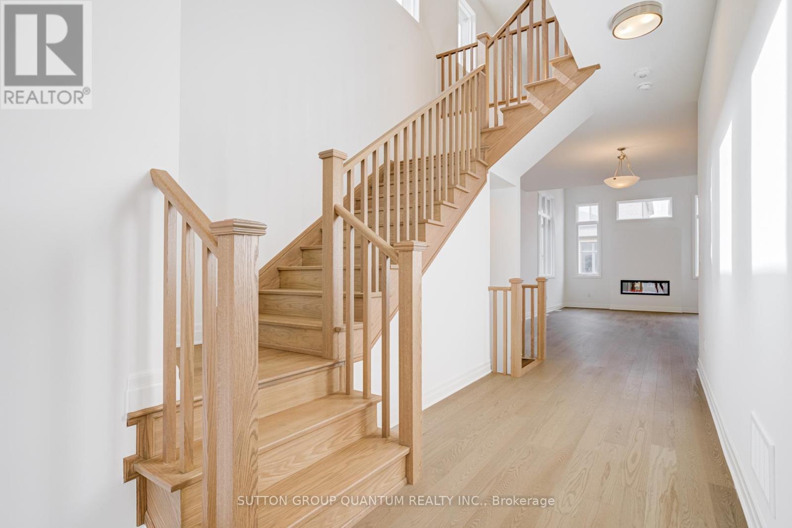 3306 Wolverine Path, Oakville, Ontario  L6H 8B1 - Photo 23 - W12985490