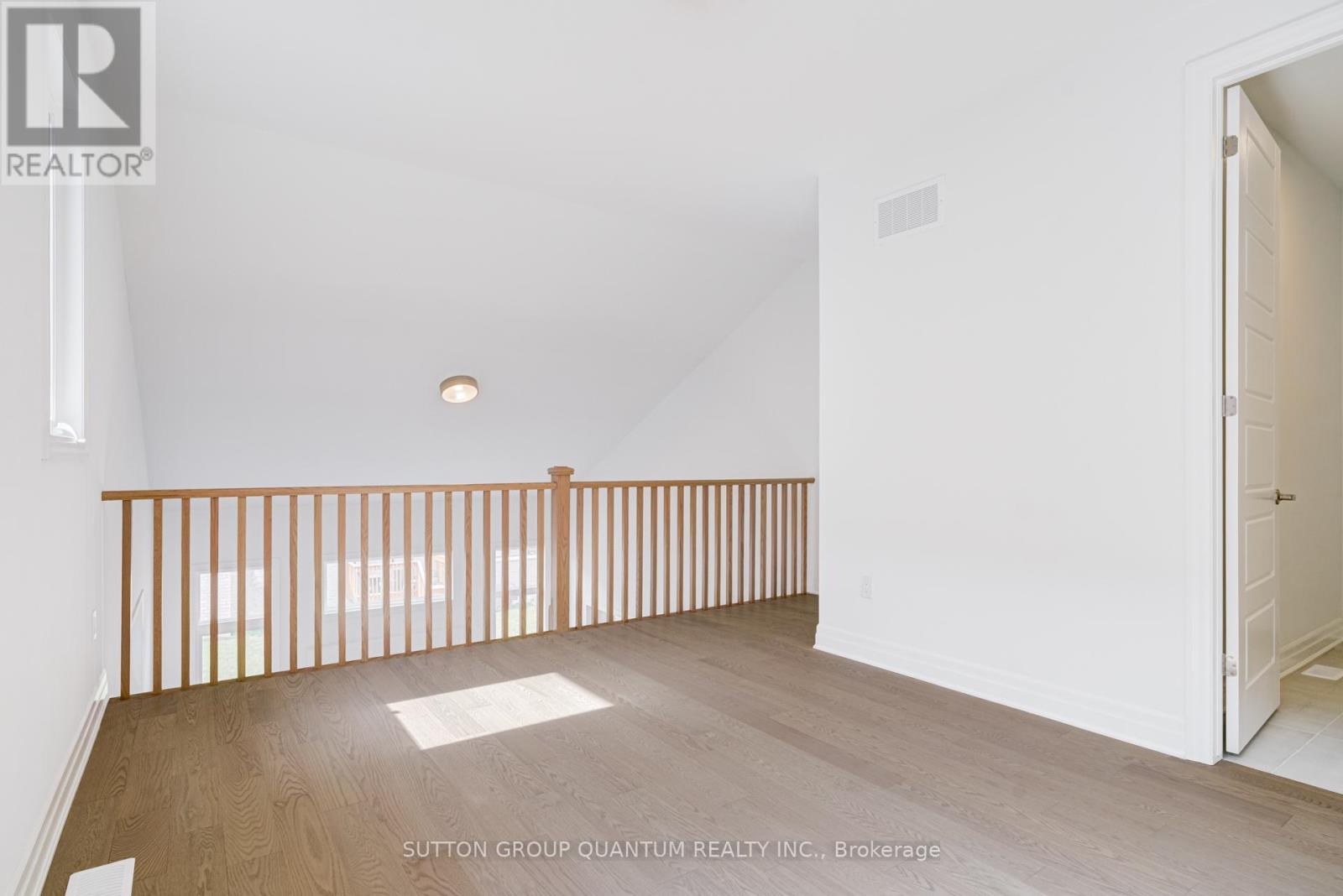 3306 Wolverine Path, Oakville, Ontario  L6H 8B1 - Photo 26 - W12985490