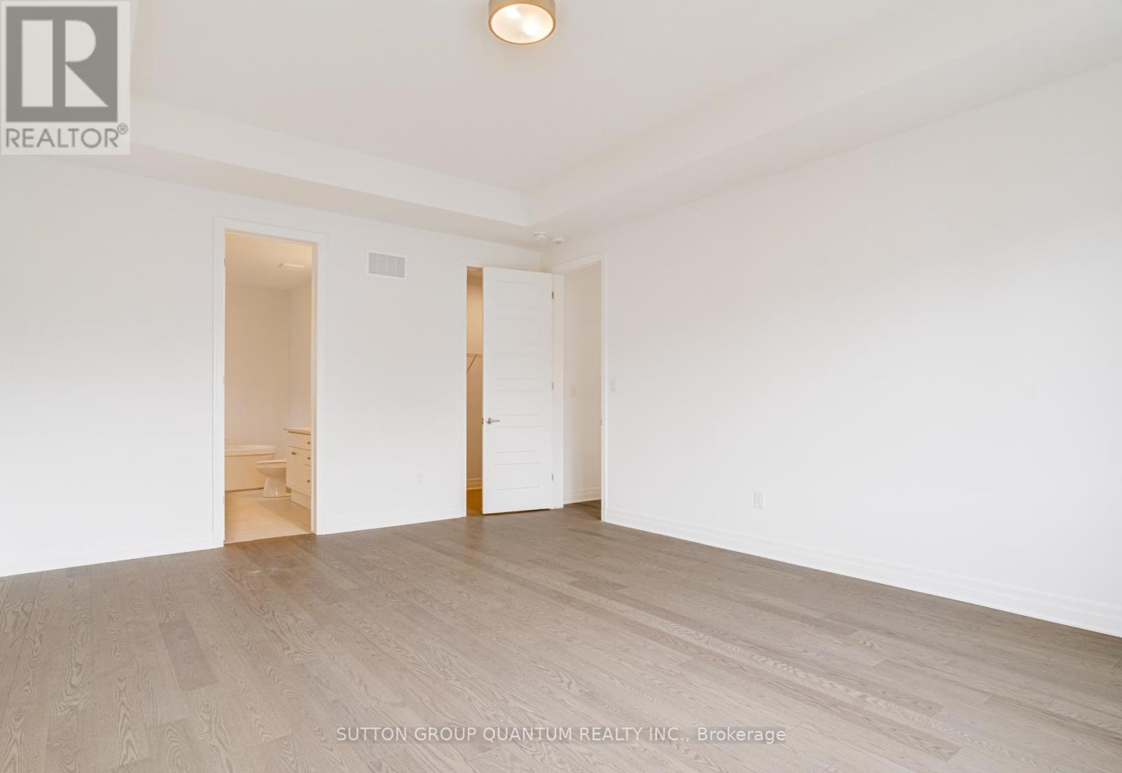 3306 Wolverine Path, Oakville, Ontario  L6H 8B1 - Photo 30 - W12985490