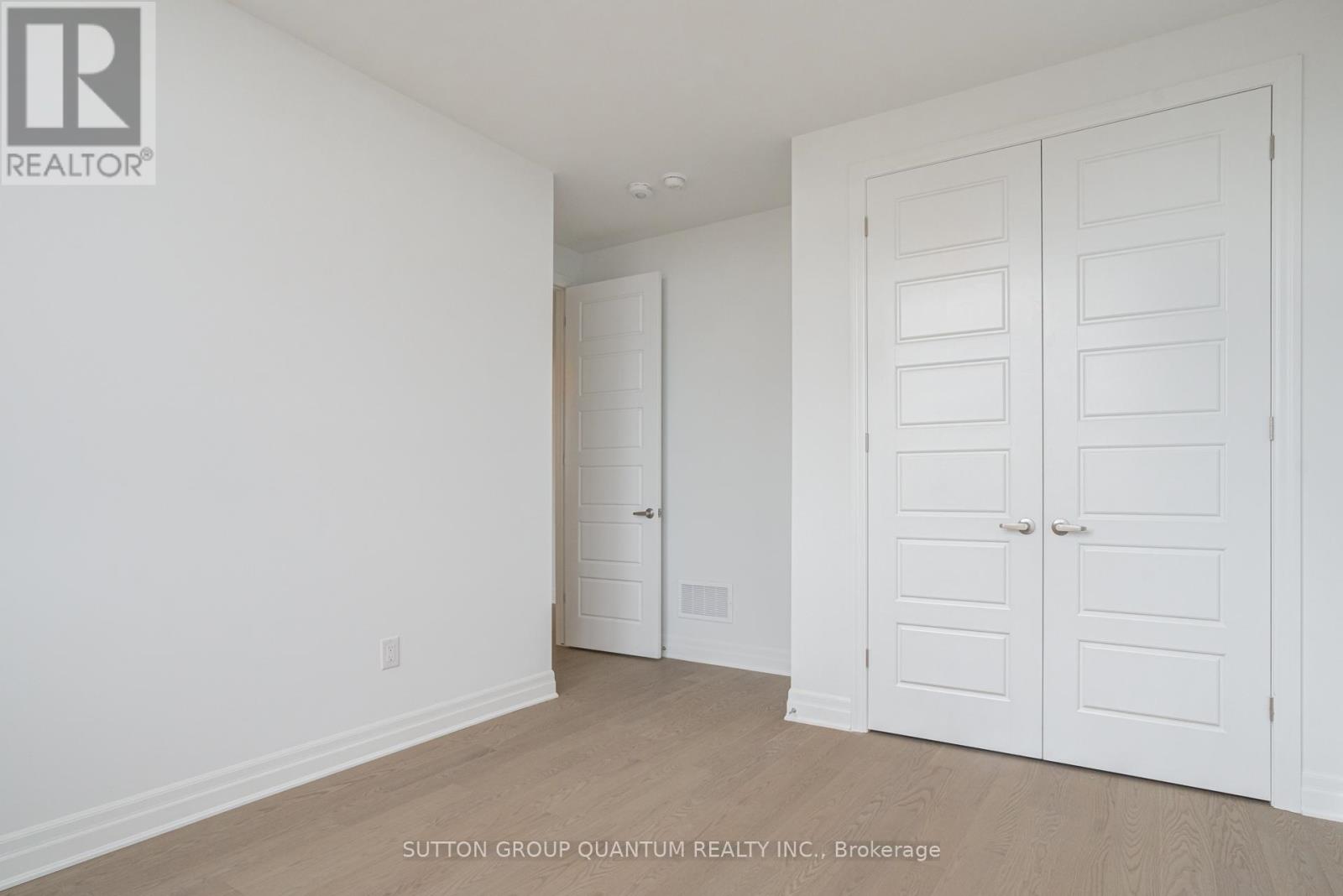 3306 Wolverine Path, Oakville, Ontario  L6H 8B1 - Photo 39 - W12985490