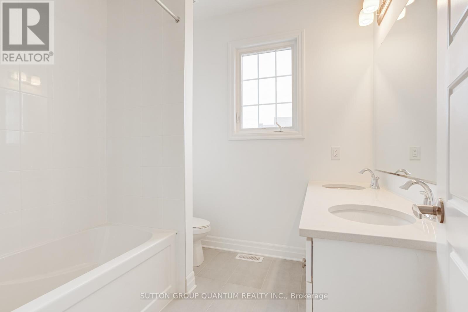 3306 Wolverine Path, Oakville, Ontario  L6H 8B1 - Photo 42 - W12985490