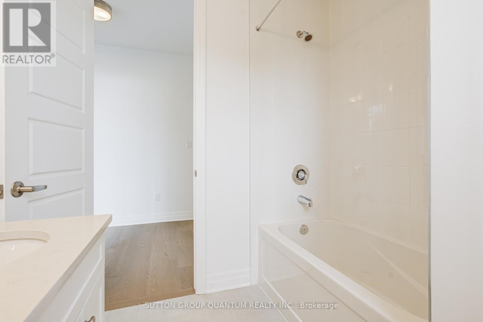 3306 Wolverine Path, Oakville, Ontario  L6H 8B1 - Photo 43 - W12985490