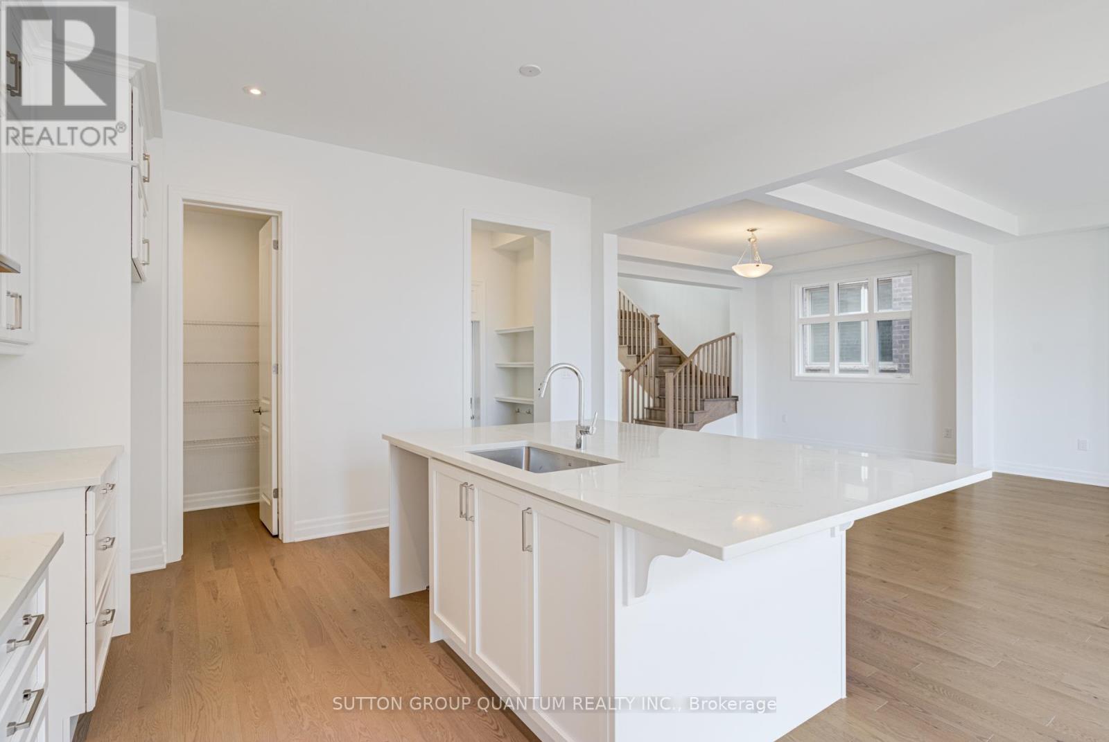 1259 Black Bear Trail, Oakville, Ontario  L6H 8B2 - Photo 15 - W12985498