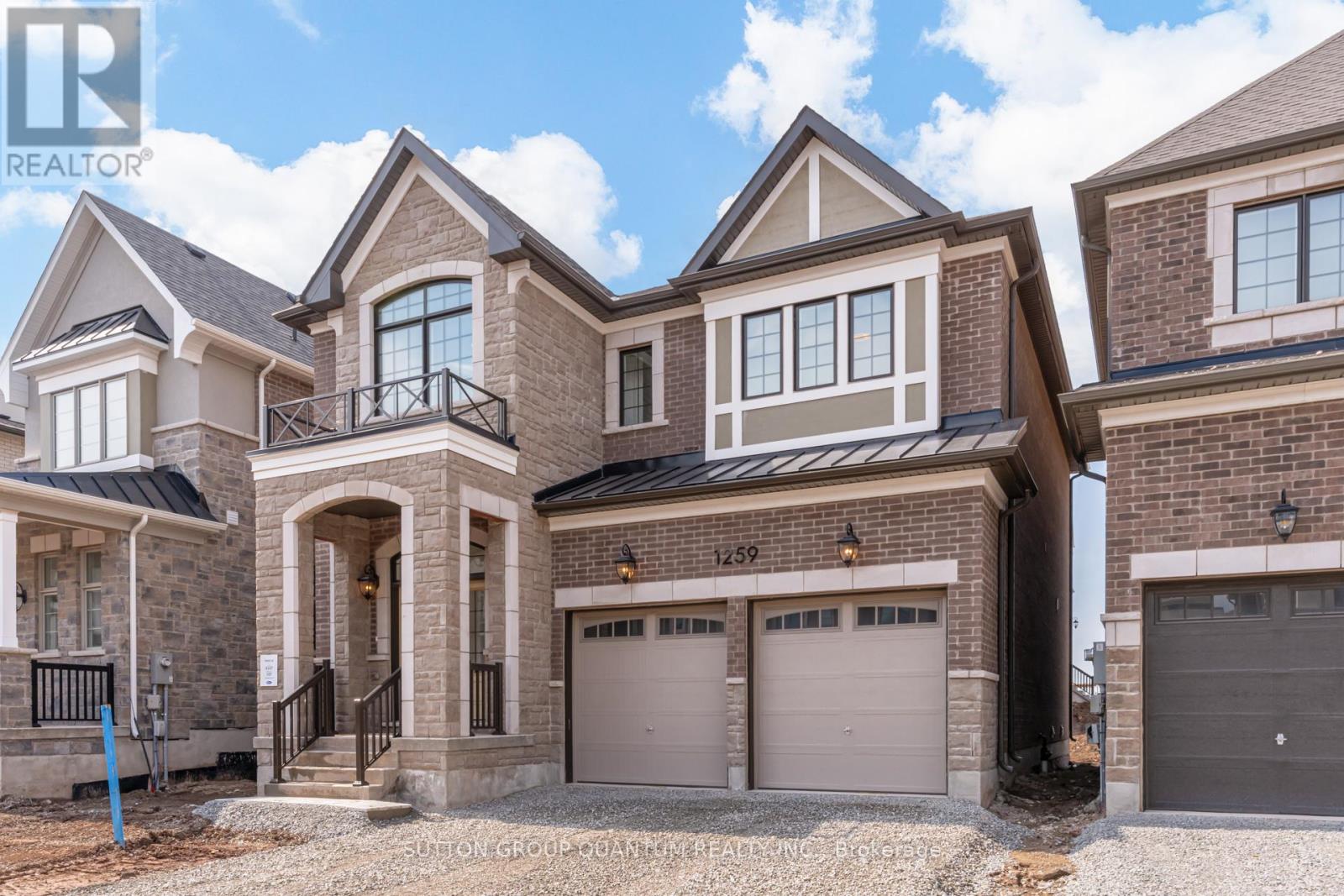 1259 Black Bear Trail, Oakville, Ontario  L6H 8B2 - Photo 2 - W12985498