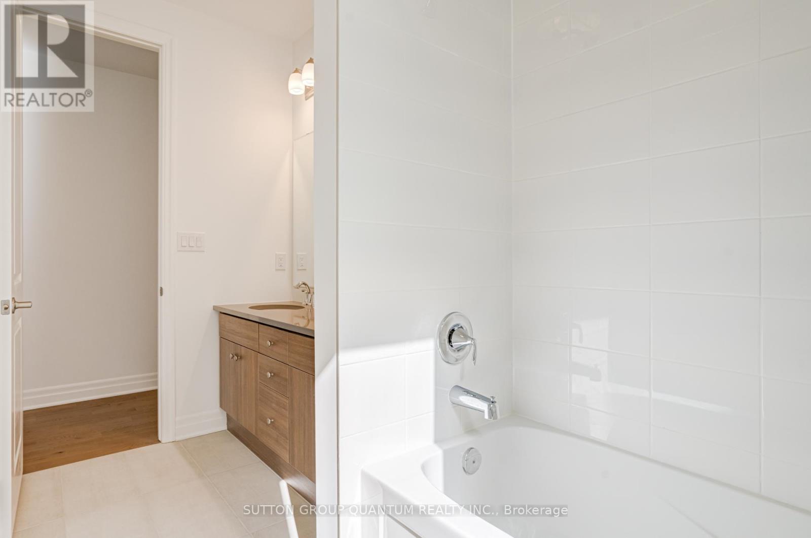 1259 Black Bear Trail, Oakville, Ontario  L6H 8B2 - Photo 33 - W12985498