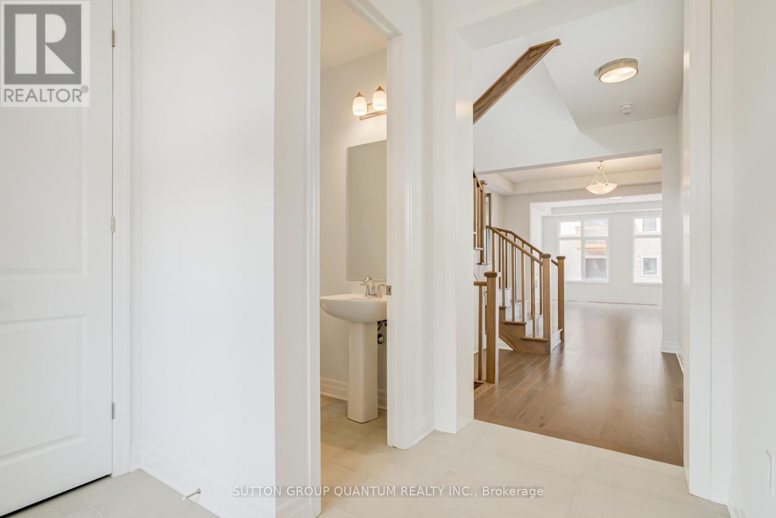 1259 Black Bear Trail, Oakville, Ontario  L6H 8B2 - Photo 6 - W12985498