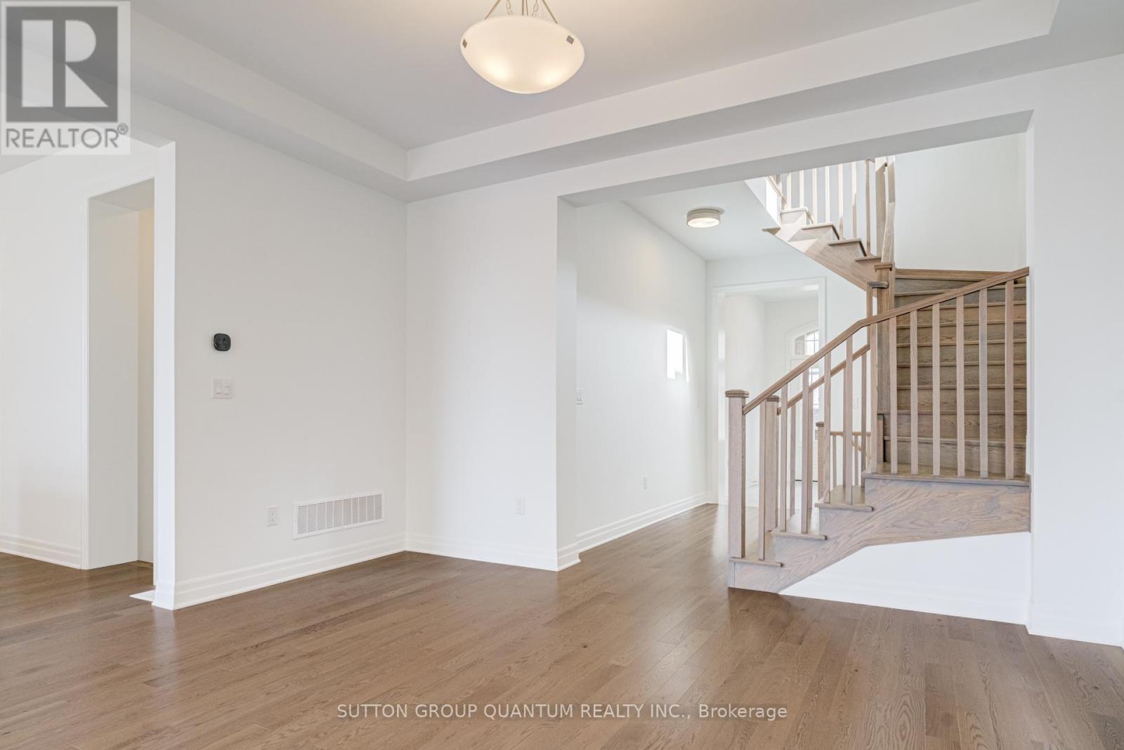 1259 Black Bear Trail, Oakville, Ontario  L6H 8B2 - Photo 8 - W12985498