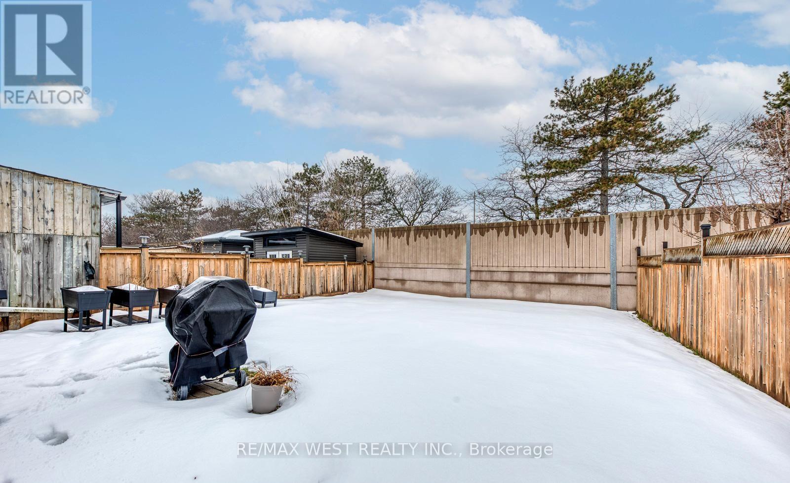 43 Flamingo Crescent, Brampton, Ontario  L6T 2G6 - Photo 37 - W12985500