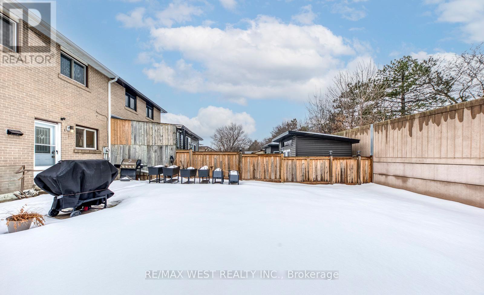43 Flamingo Crescent, Brampton, Ontario  L6T 2G6 - Photo 38 - W12985500