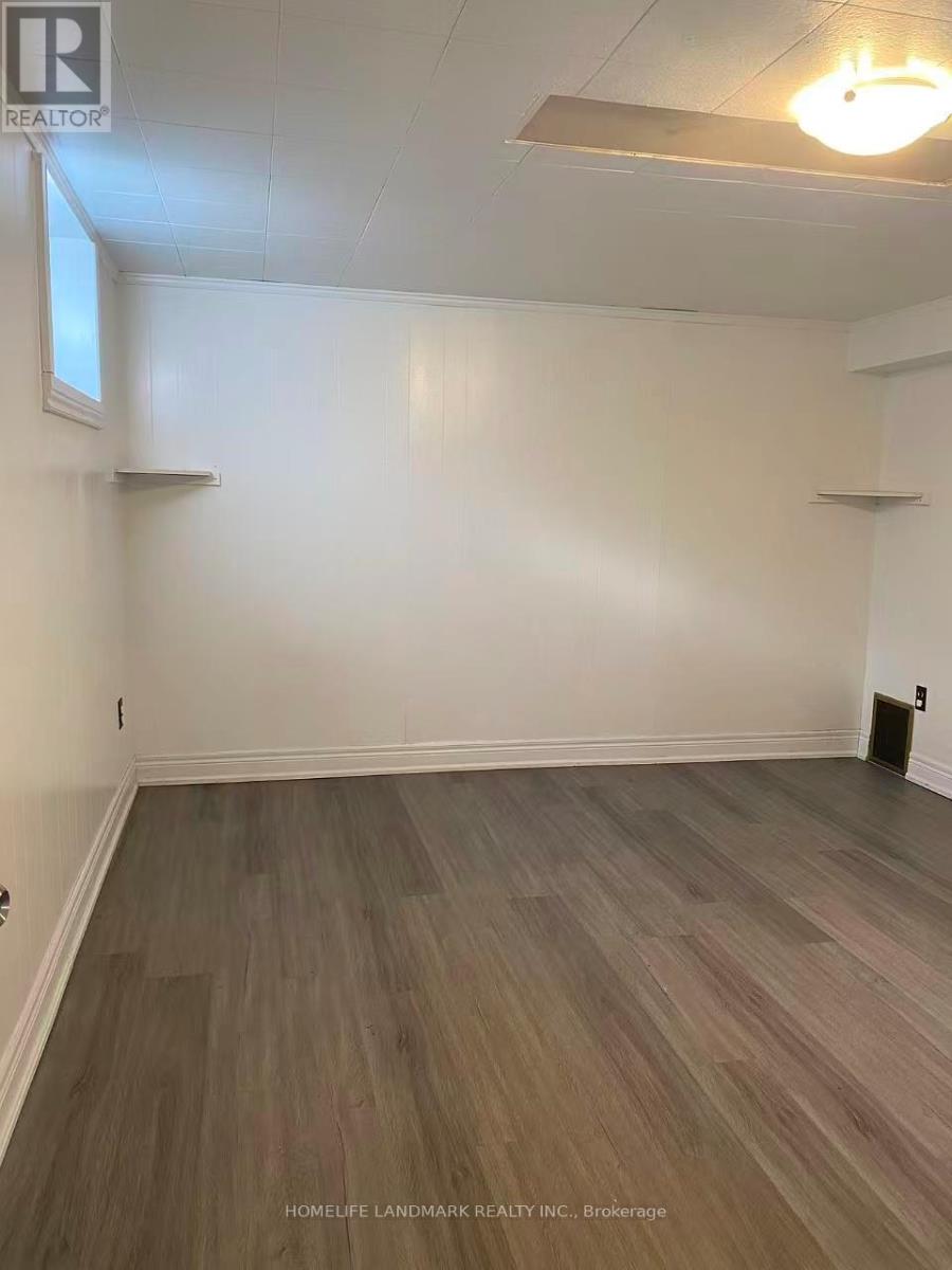 30 Joseph Street, Mississauga, Ontario L5M 1N9 - Photo 11 - W12985534