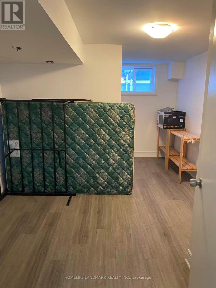 30 Joseph Street, Mississauga, Ontario L5M 1N9 - Photo 14 - W12985534