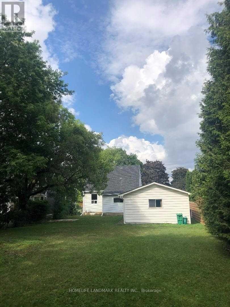 30 Joseph Street, Mississauga, Ontario L5M 1N9 - Photo 2 - W12985534