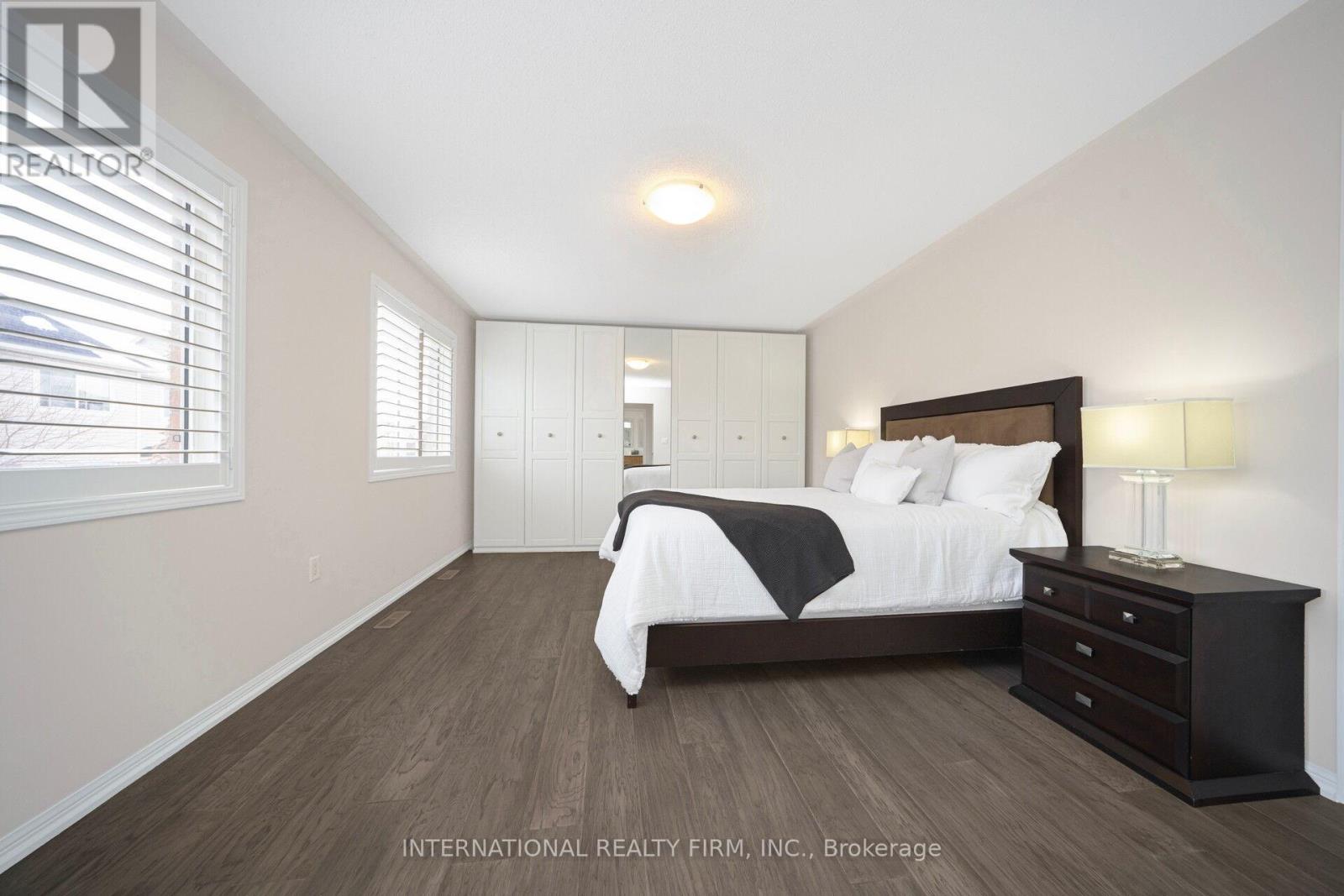 563 Hood Terrace, Milton, Ontario  L9T 0H2 - Photo 12 - W12985538