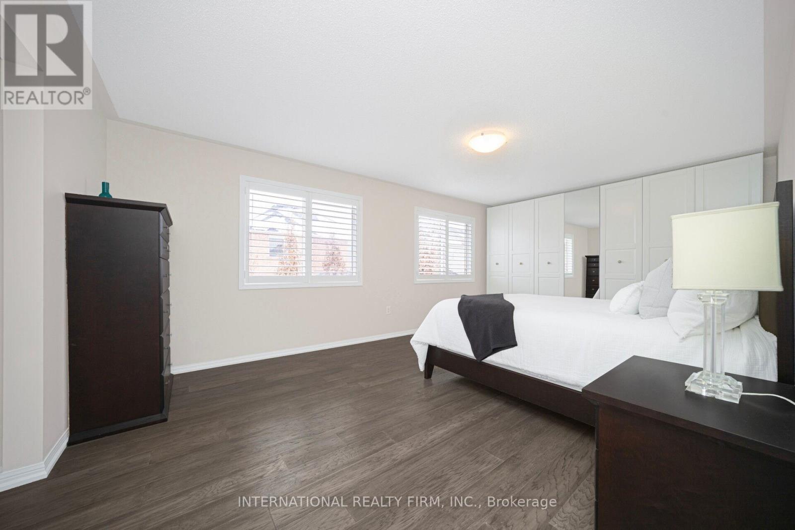 563 Hood Terrace, Milton, Ontario  L9T 0H2 - Photo 13 - W12985538