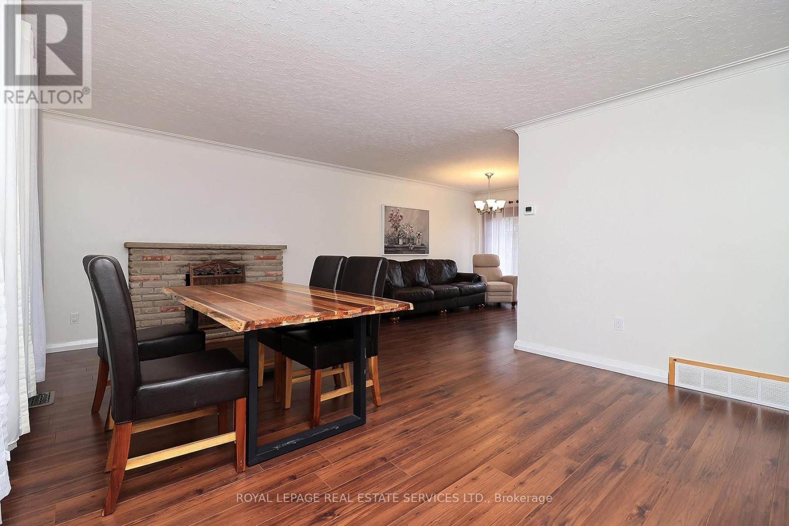 222 Alscot Crescent, Oakville, Ontario  L6J 4R4 - Photo 19 - W12985540