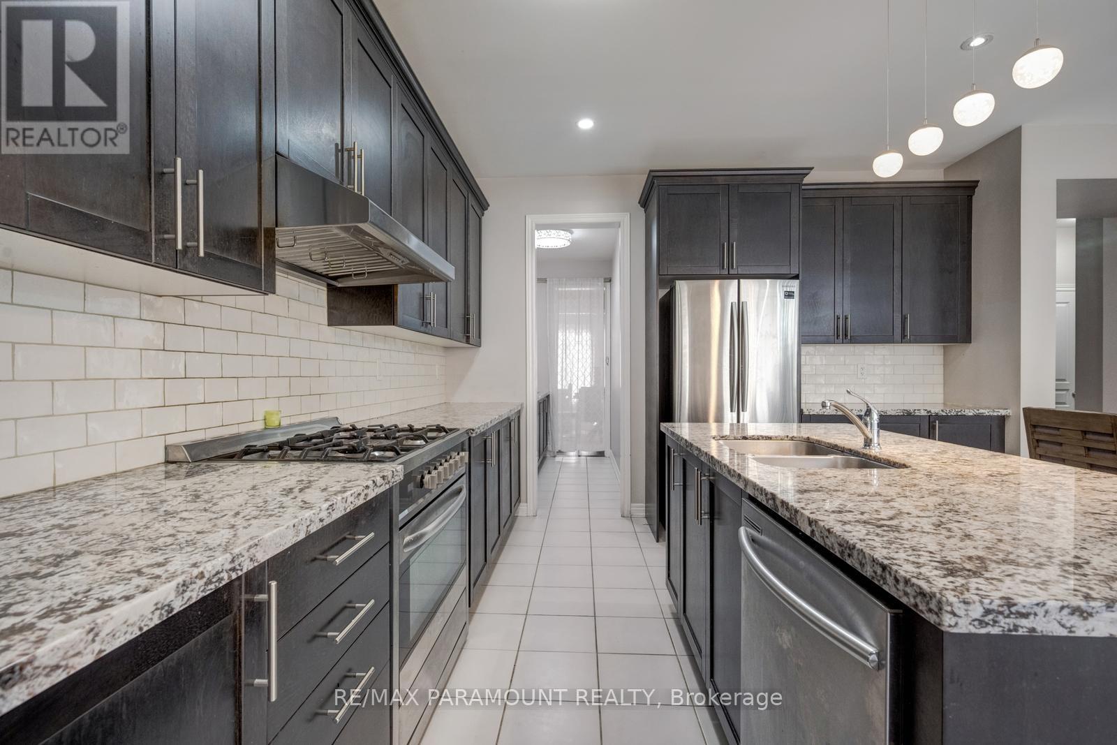 5 Ezra Crescent, Brampton, Ontario  L7A 5A6 - Photo 14 - W12985546