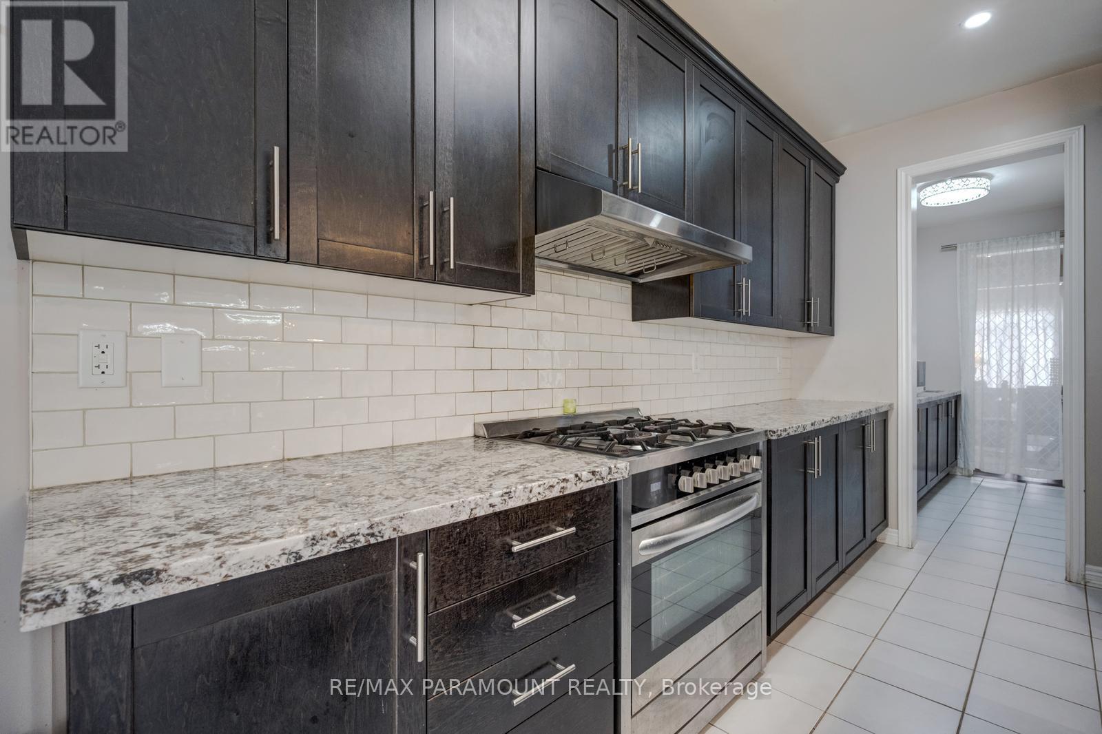 5 Ezra Crescent, Brampton, Ontario  L7A 5A6 - Photo 15 - W12985546