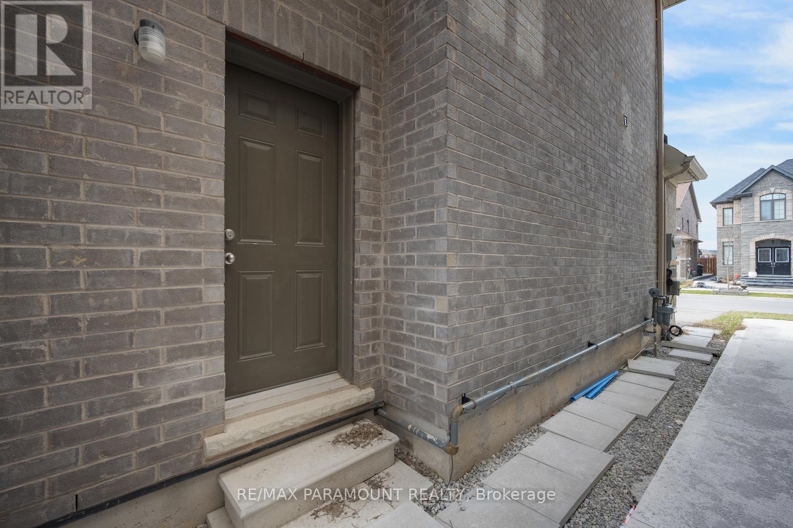 5 Ezra Crescent, Brampton, Ontario  L7A 5A6 - Photo 50 - W12985546