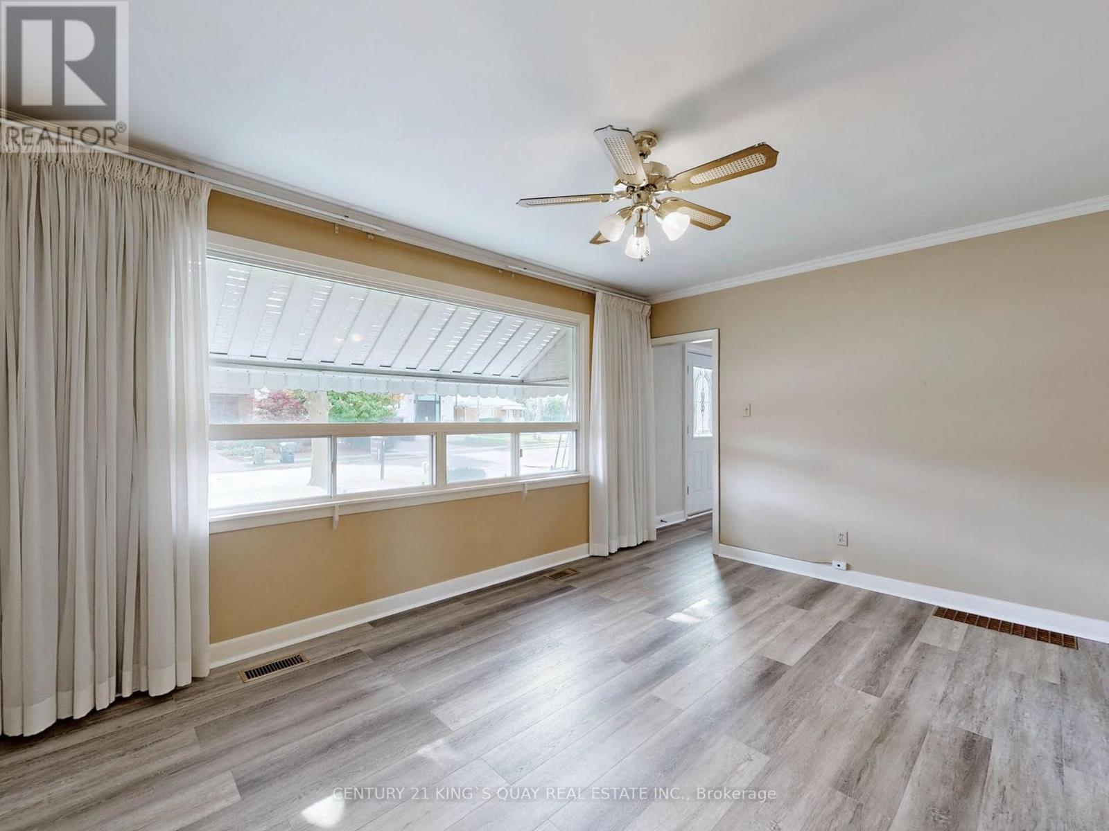 60 Northwood Drive, Toronto, Ontario  M2M 2K1 - Photo 12 - C12983340