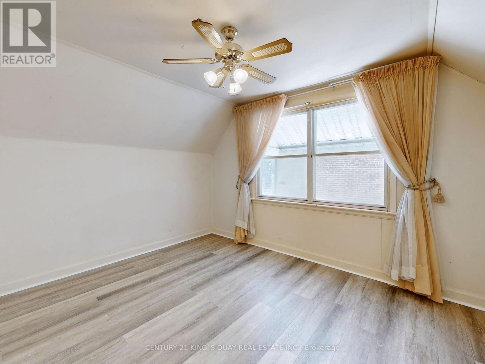 60 Northwood Drive, Toronto, Ontario  M2M 2K1 - Photo 21 - C12983340