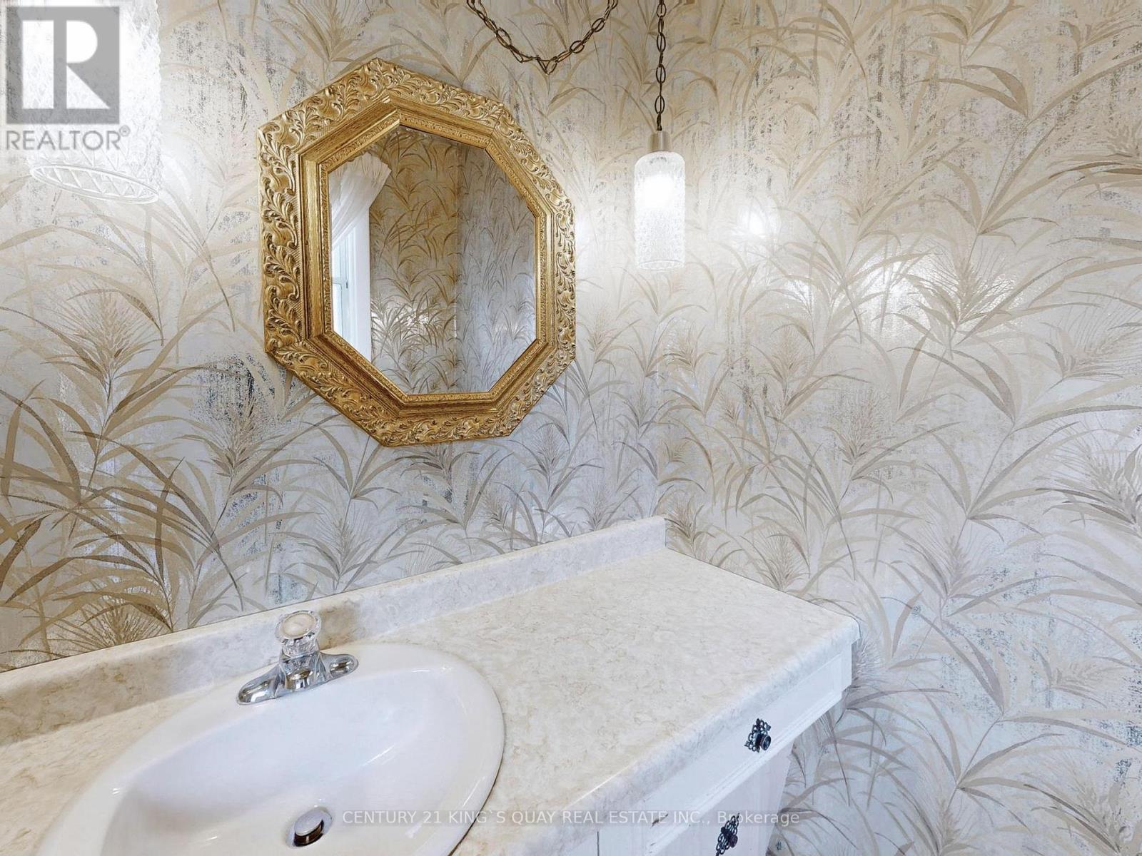 60 Northwood Drive, Toronto, Ontario  M2M 2K1 - Photo 17 - C12983340