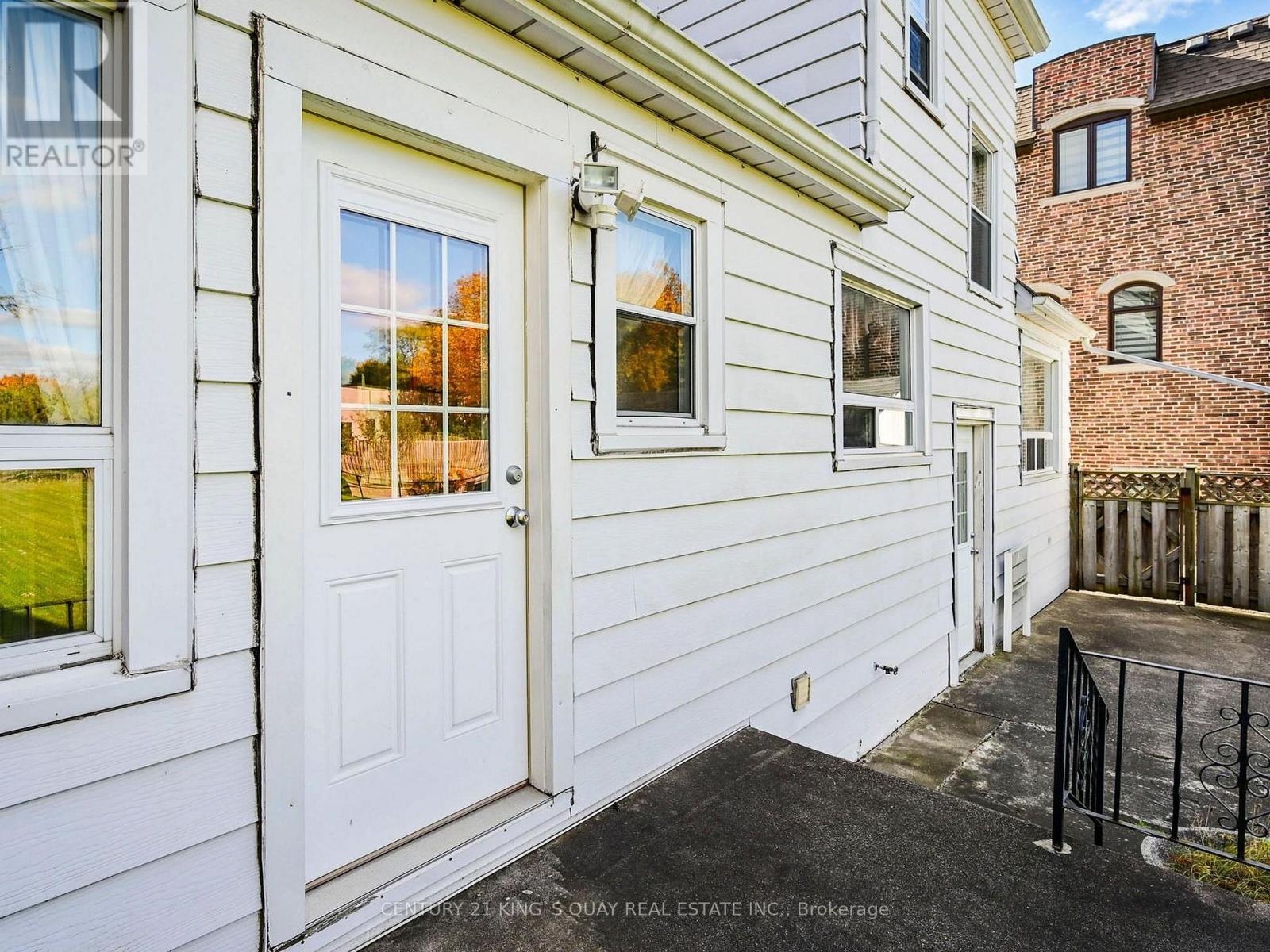 60 Northwood Drive, Toronto, Ontario  M2M 2K1 - Photo 30 - C12983340