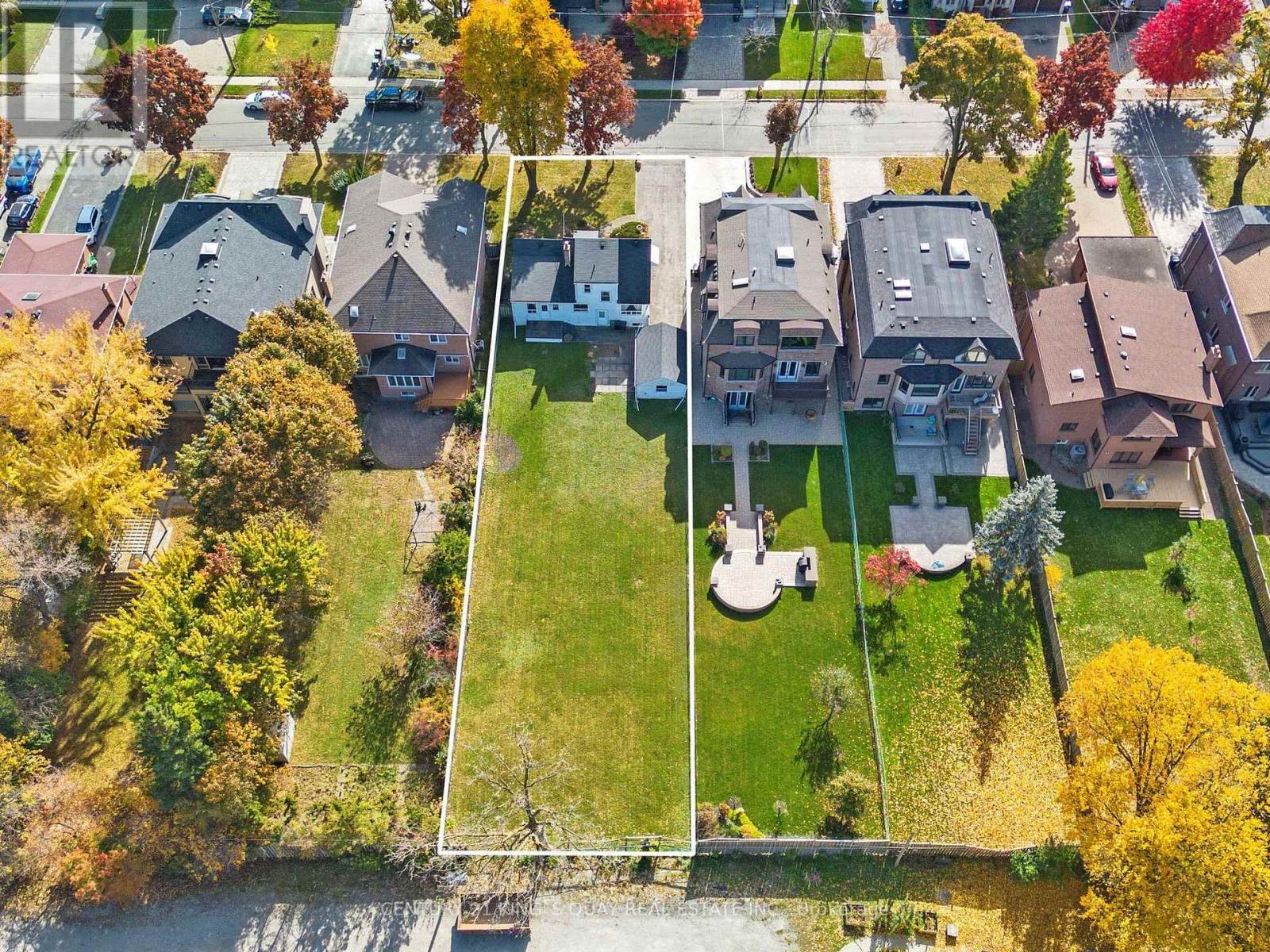 60 Northwood Drive, Toronto, Ontario  M2M 2K1 - Photo 33 - C12983340