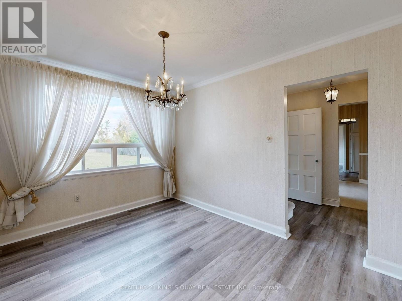 60 Northwood Drive, Toronto, Ontario  M2M 2K1 - Photo 7 - C12983340