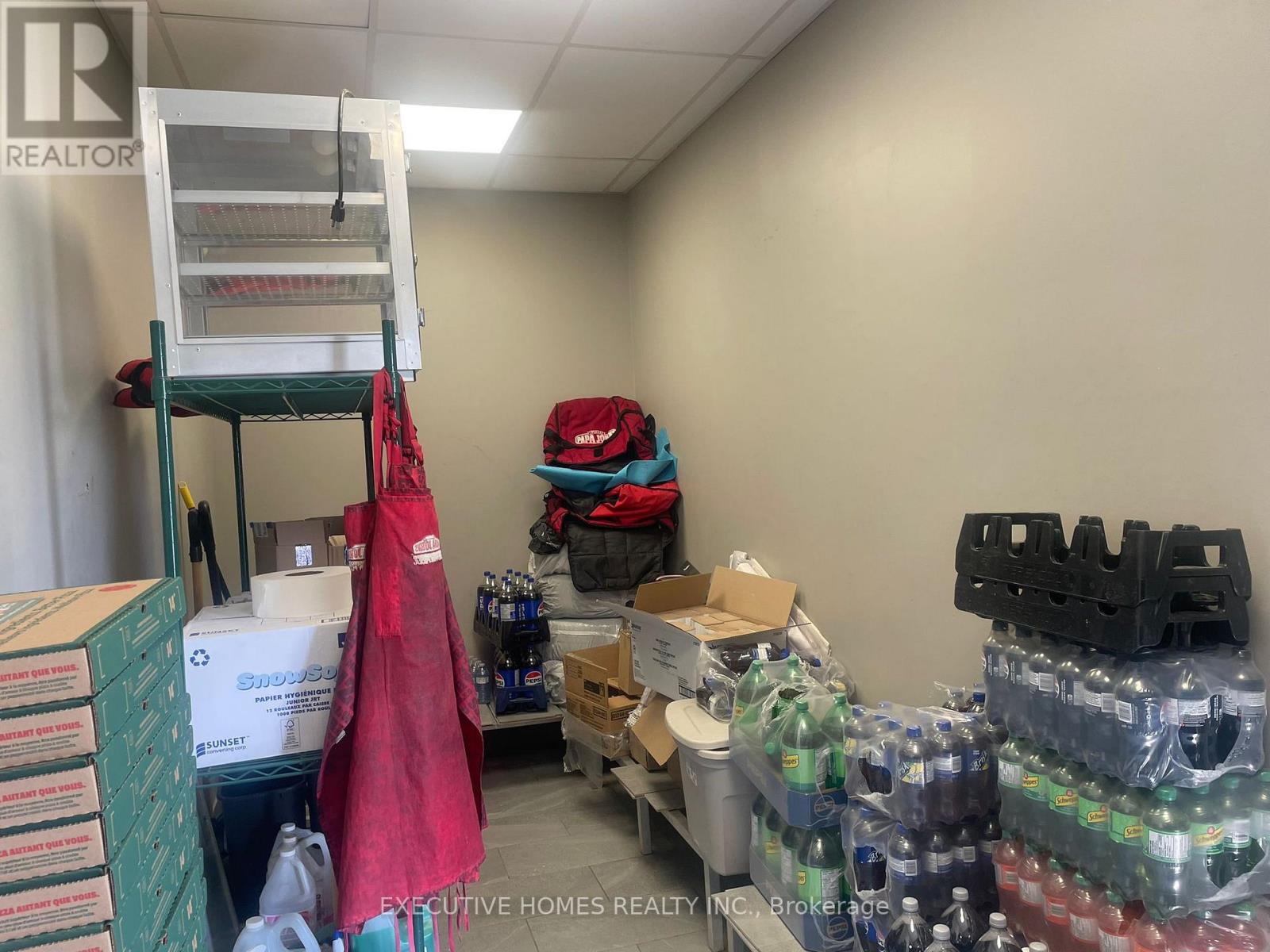 1060 Ontario Street, Stratford, Ontario  N5A 6Z3 - Photo 12 - X12985422