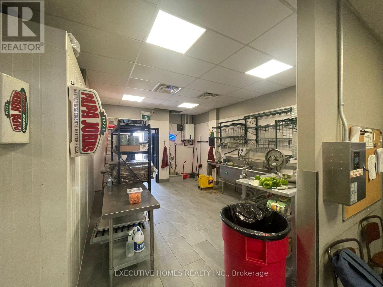 1060 Ontario Street, Stratford, Ontario  N5A 6Z3 - Photo 13 - X12985422