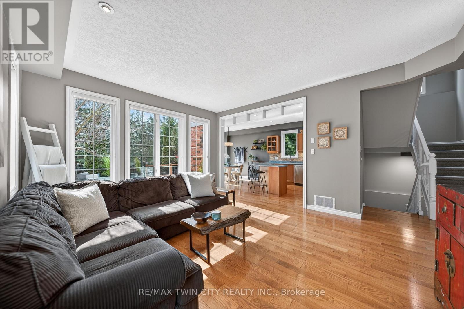 608 Bluenose Court, Waterloo, Ontario  N2K 4C5 - Photo 12 - X12985438