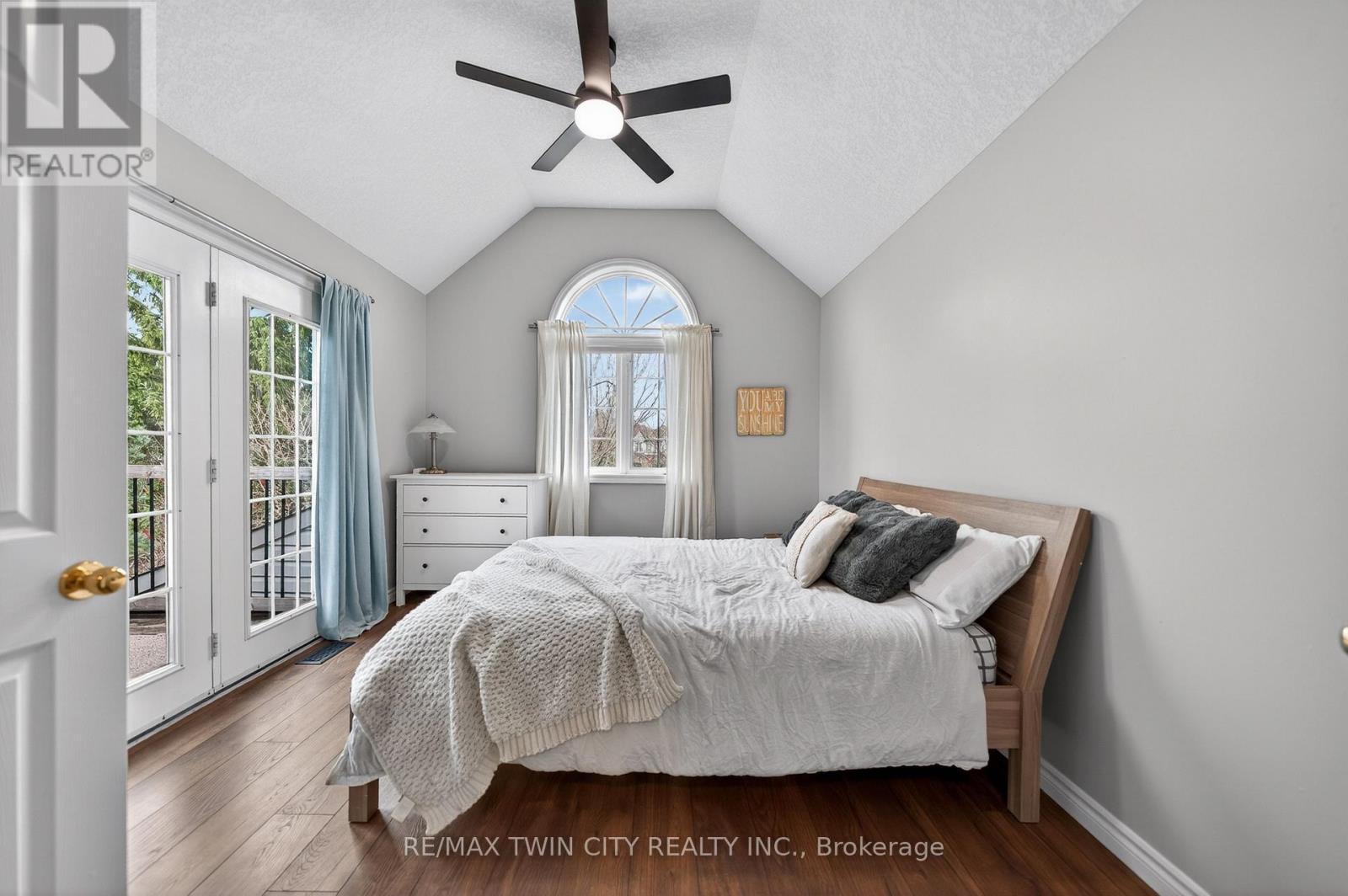 608 Bluenose Court, Waterloo, Ontario  N2K 4C5 - Photo 26 - X12985438