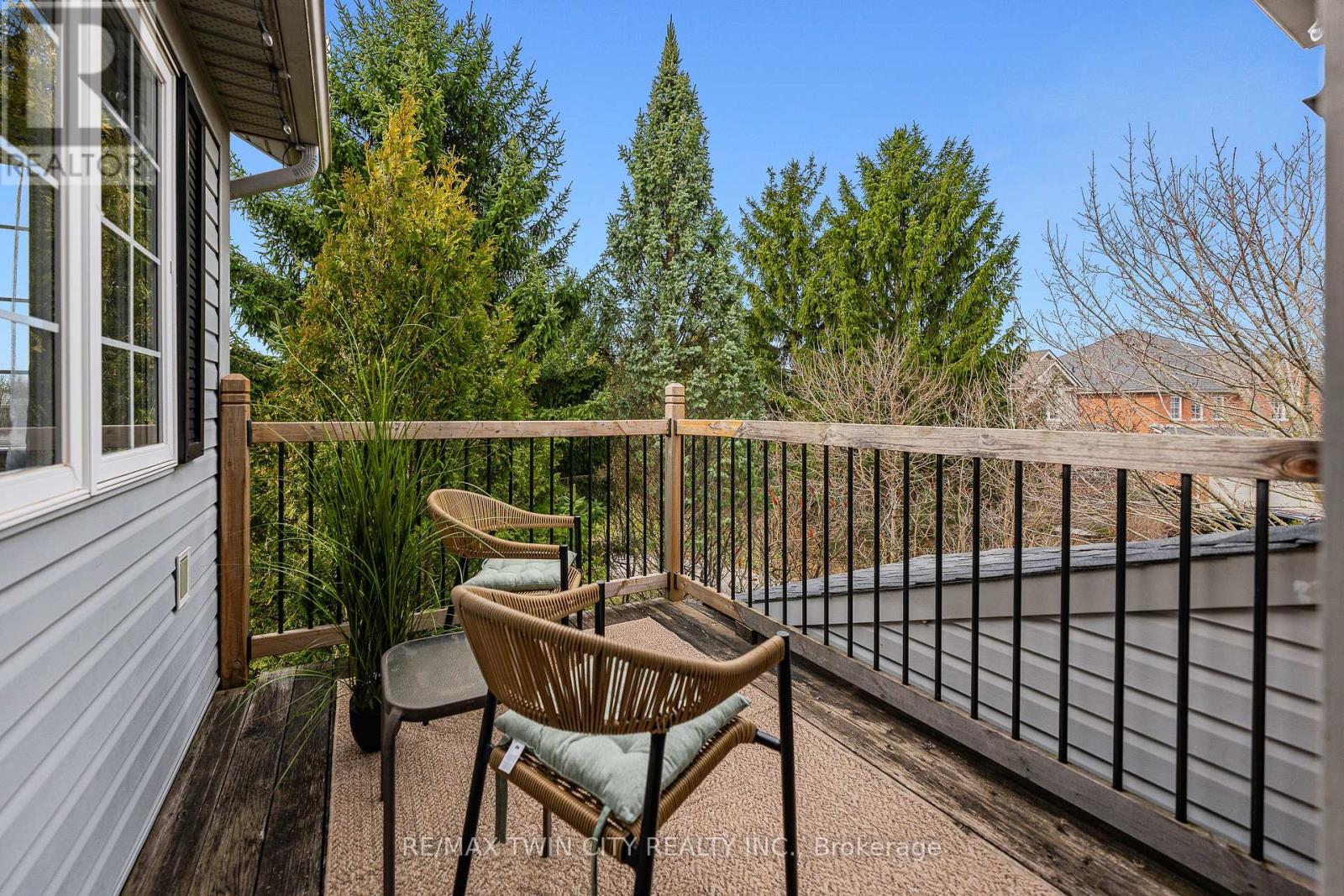 608 Bluenose Court, Waterloo, Ontario  N2K 4C5 - Photo 27 - X12985438