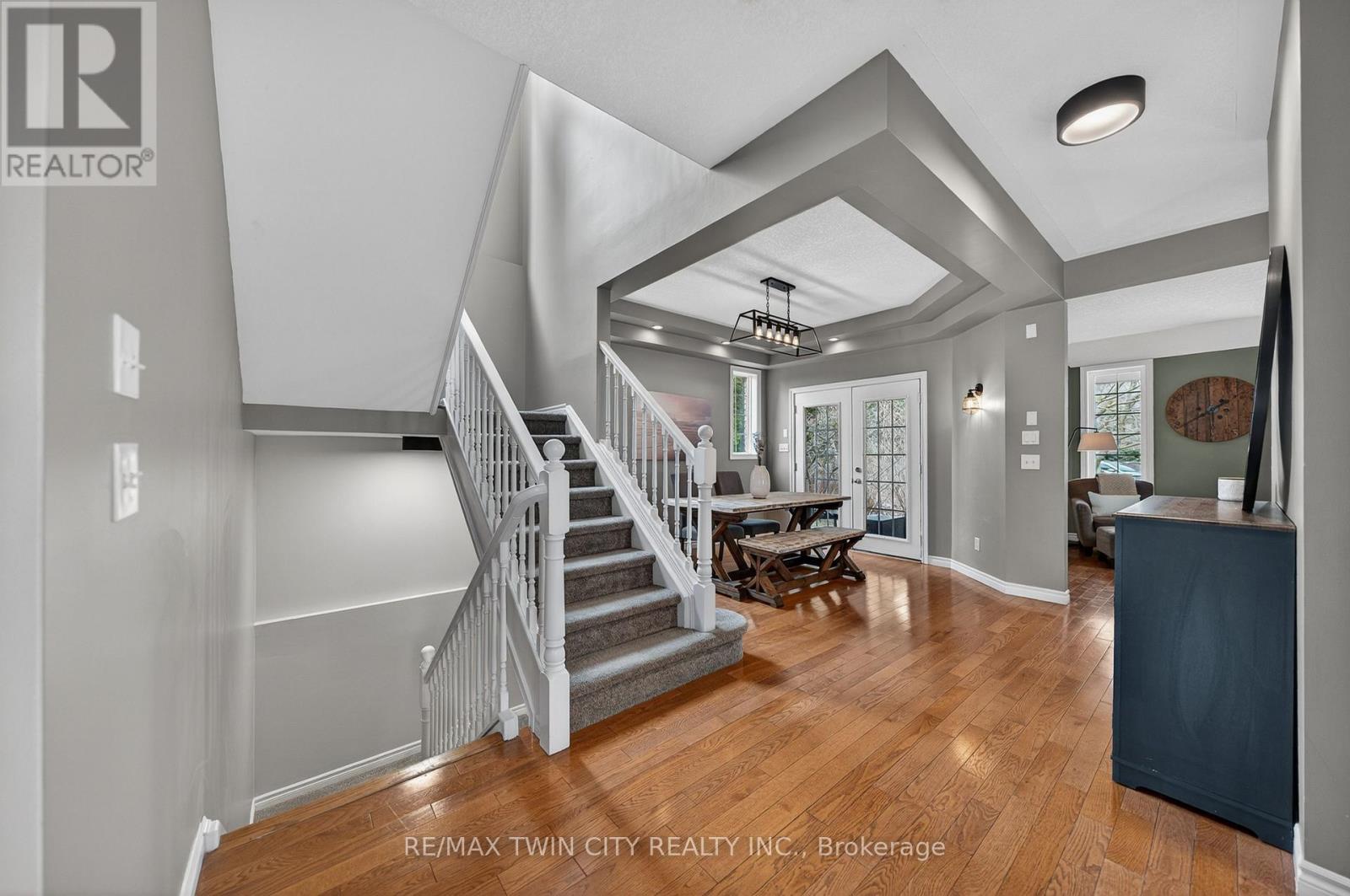 608 Bluenose Court, Waterloo, Ontario  N2K 4C5 - Photo 31 - X12985438