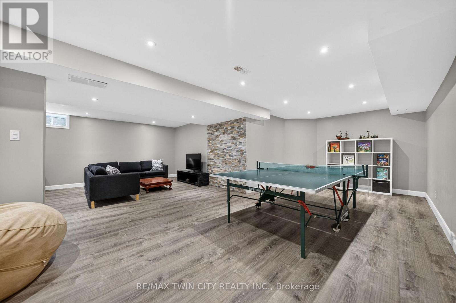 608 Bluenose Court, Waterloo, Ontario  N2K 4C5 - Photo 34 - X12985438