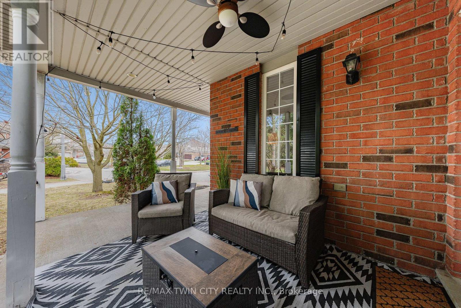 608 Bluenose Court, Waterloo, Ontario  N2K 4C5 - Photo 7 - X12985438