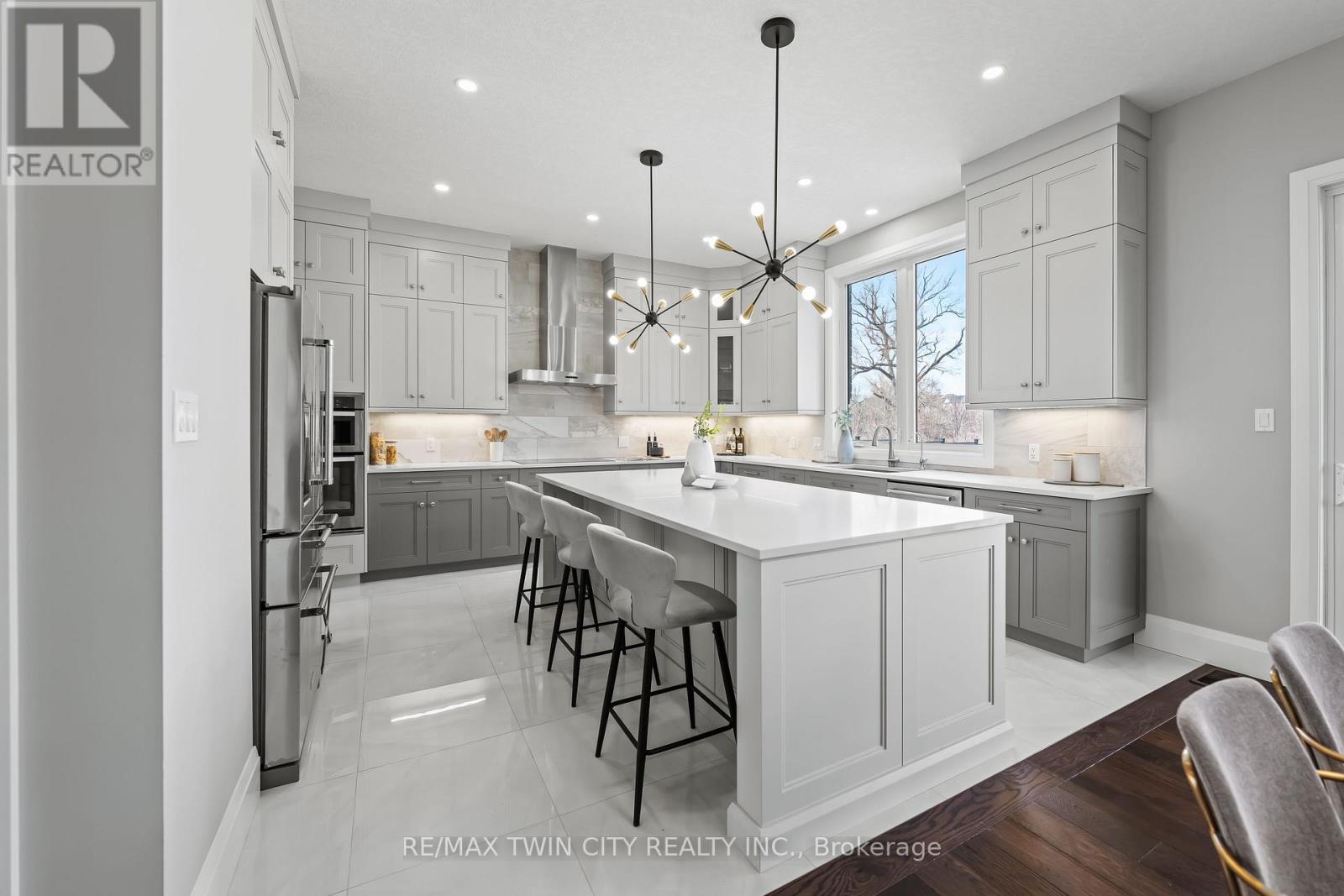 581 Manor Ridge Crescent, Waterloo, Ontario  N2K 0B4 - Photo 16 - X12985492