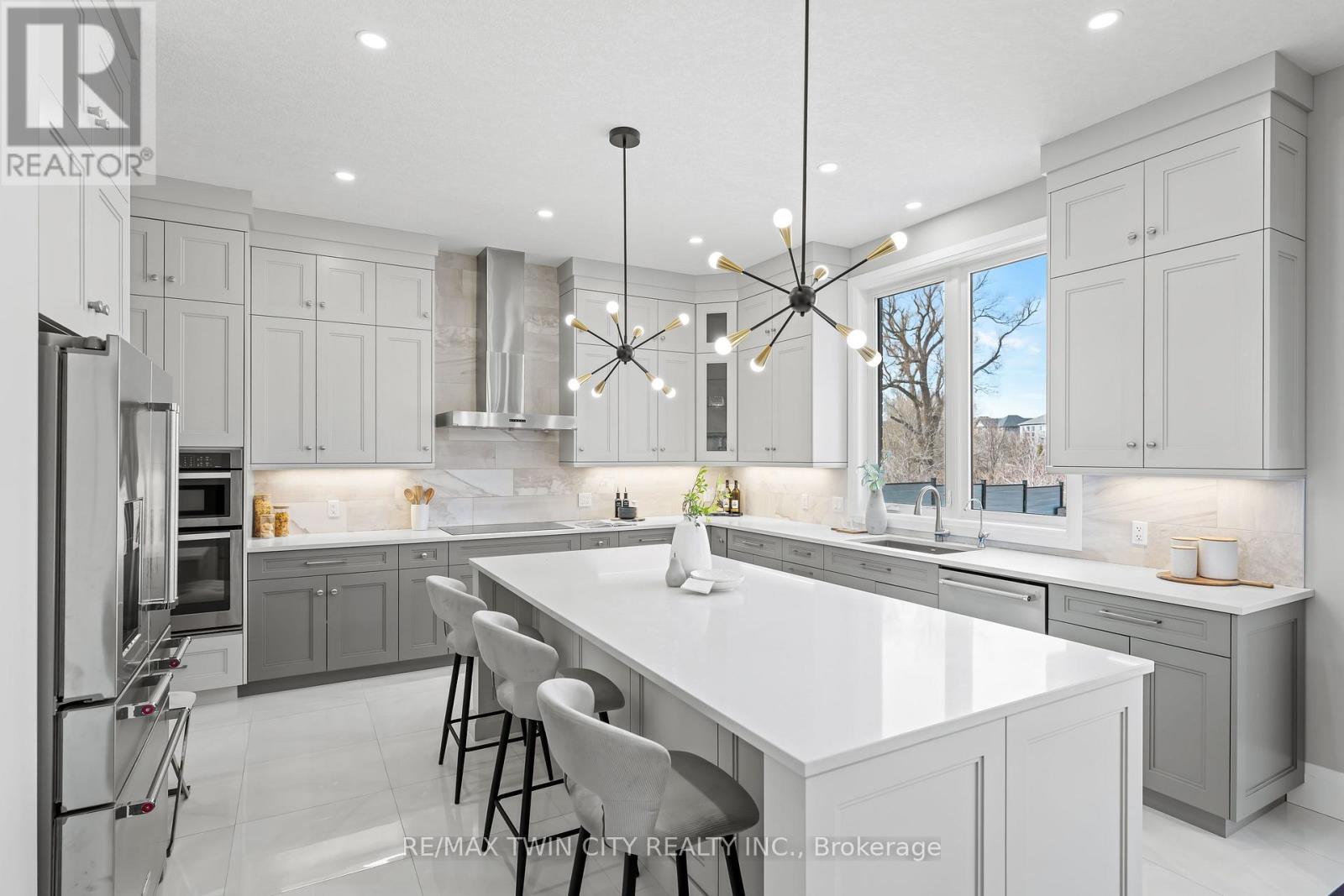 581 Manor Ridge Crescent, Waterloo, Ontario  N2K 0B4 - Photo 18 - X12985492