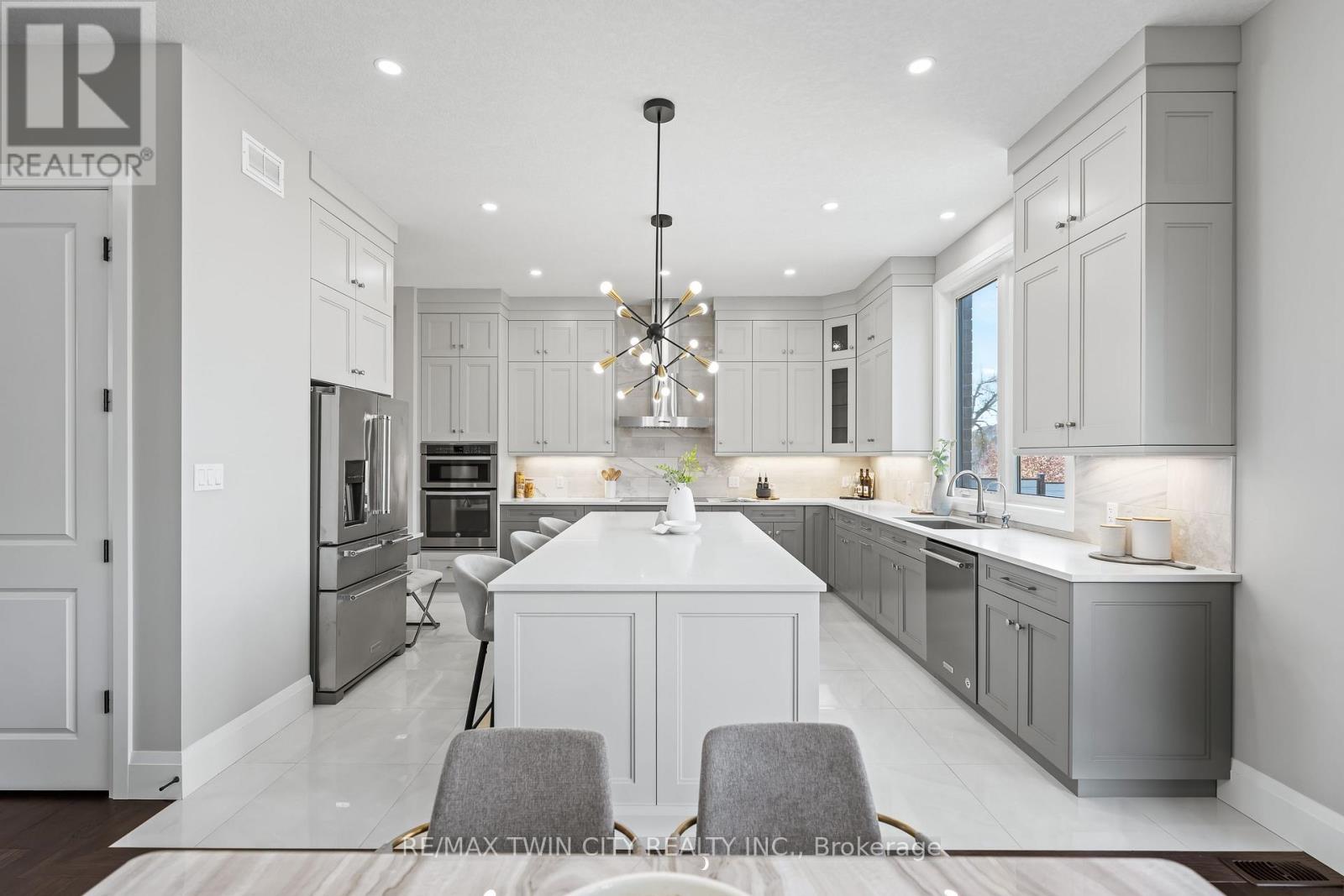 581 Manor Ridge Crescent, Waterloo, Ontario  N2K 0B4 - Photo 19 - X12985492