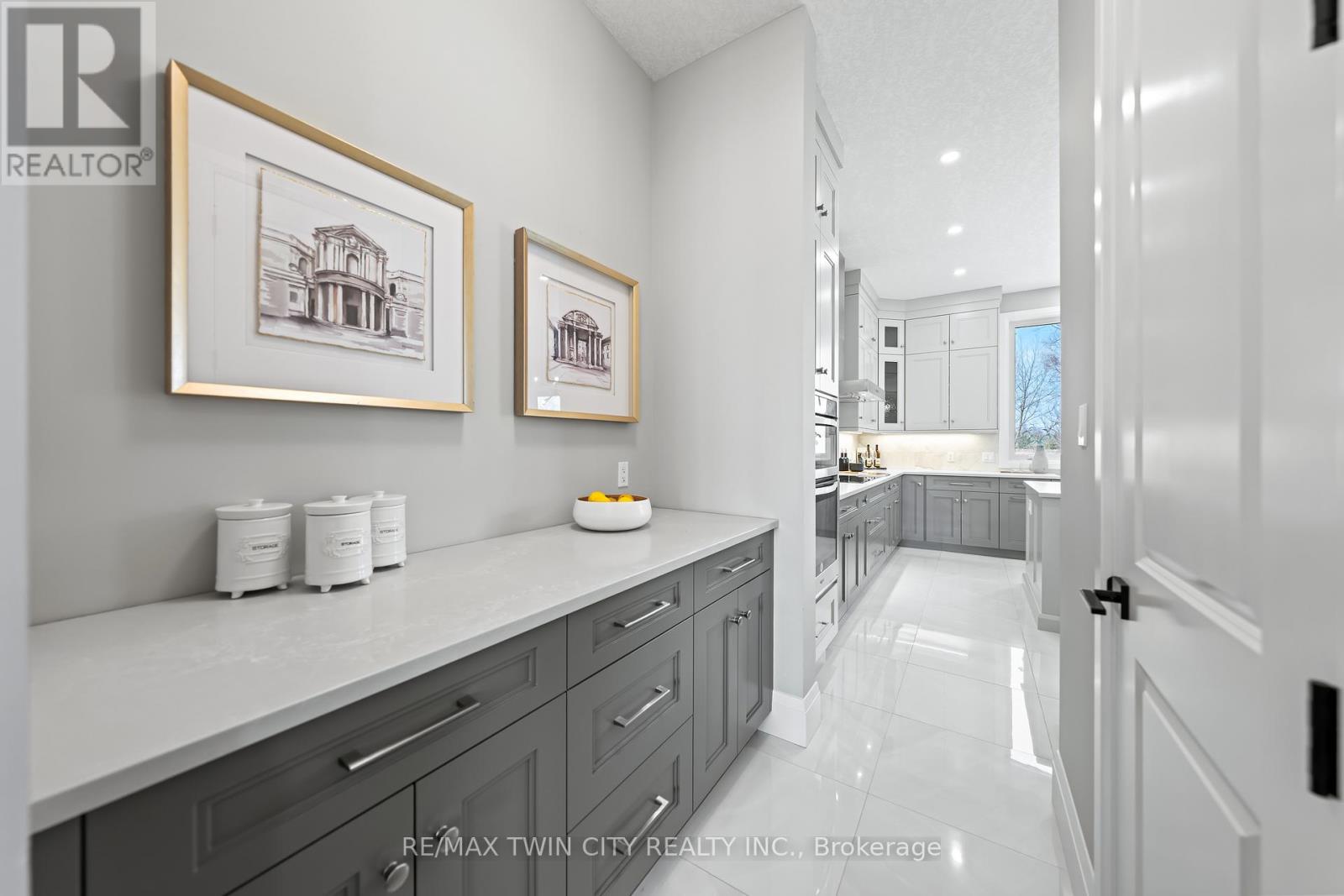 581 Manor Ridge Crescent, Waterloo, Ontario  N2K 0B4 - Photo 24 - X12985492