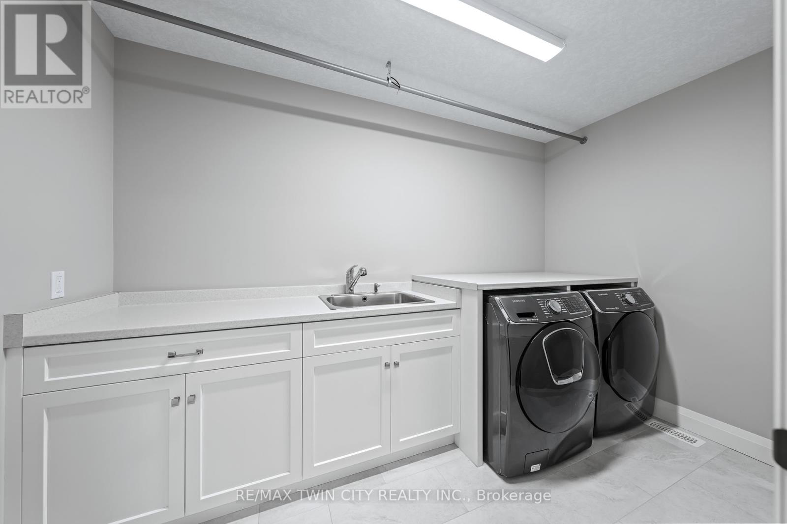 581 Manor Ridge Crescent, Waterloo, Ontario  N2K 0B4 - Photo 44 - X12985492