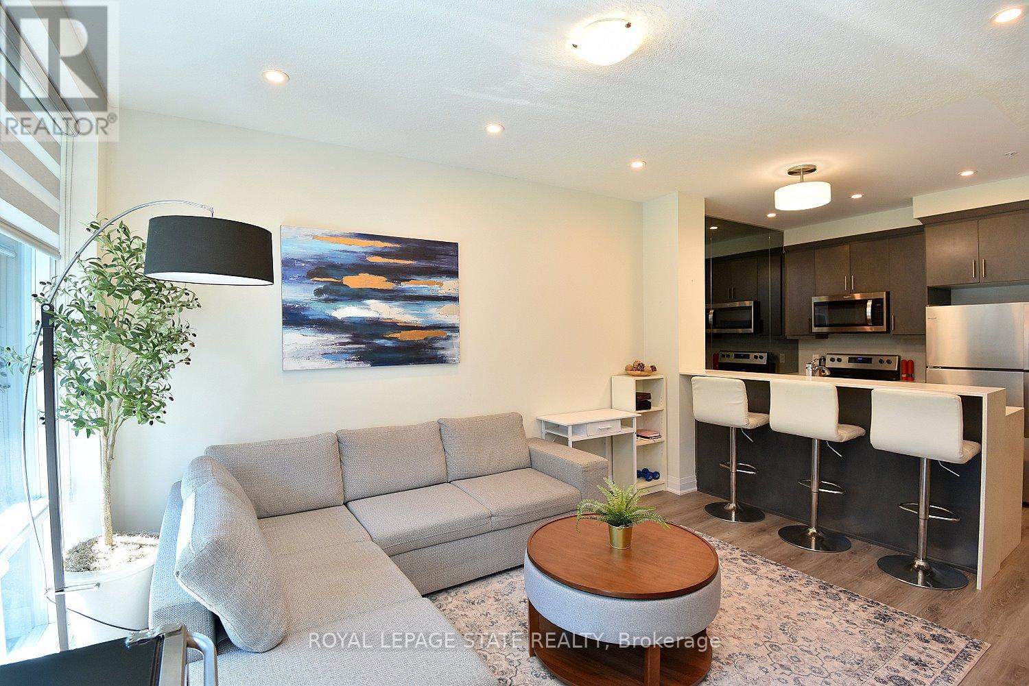 145 - 16 Concord Place, Grimsby (Grimsby Beach), Ontario  L3M 0J1 - Photo 11 - X12985548