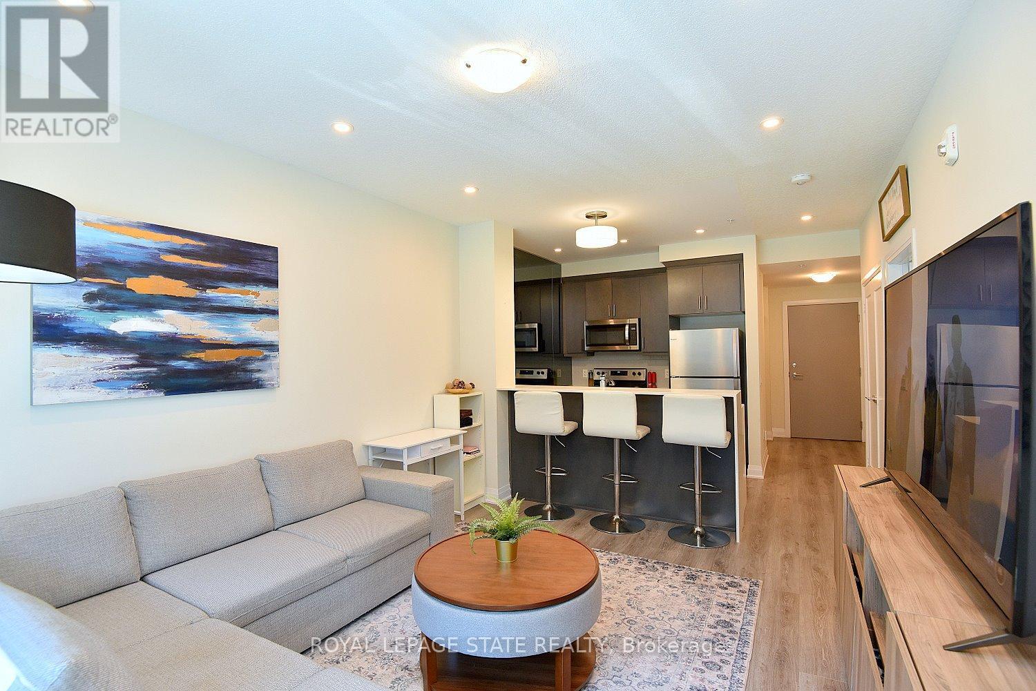 145 - 16 Concord Place, Grimsby (Grimsby Beach), Ontario  L3M 0J1 - Photo 7 - X12985548